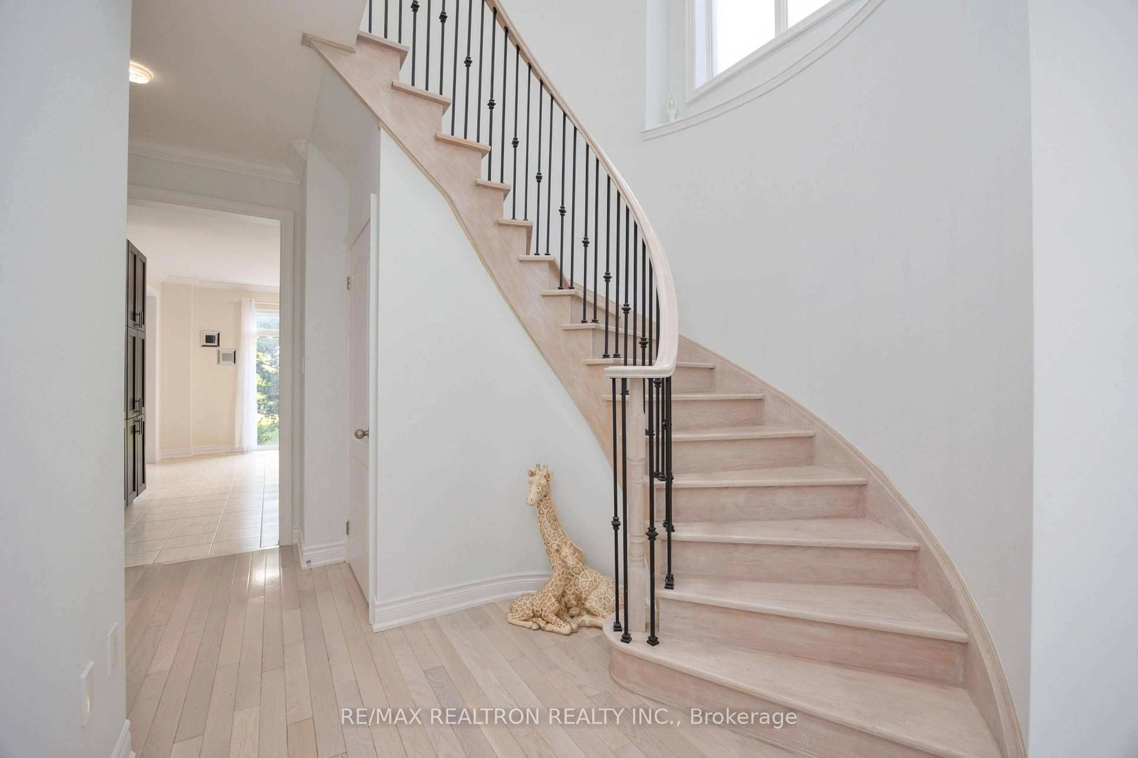 Stairs for 23 Beverton Cres, Ajax Ontario L1T 0L8