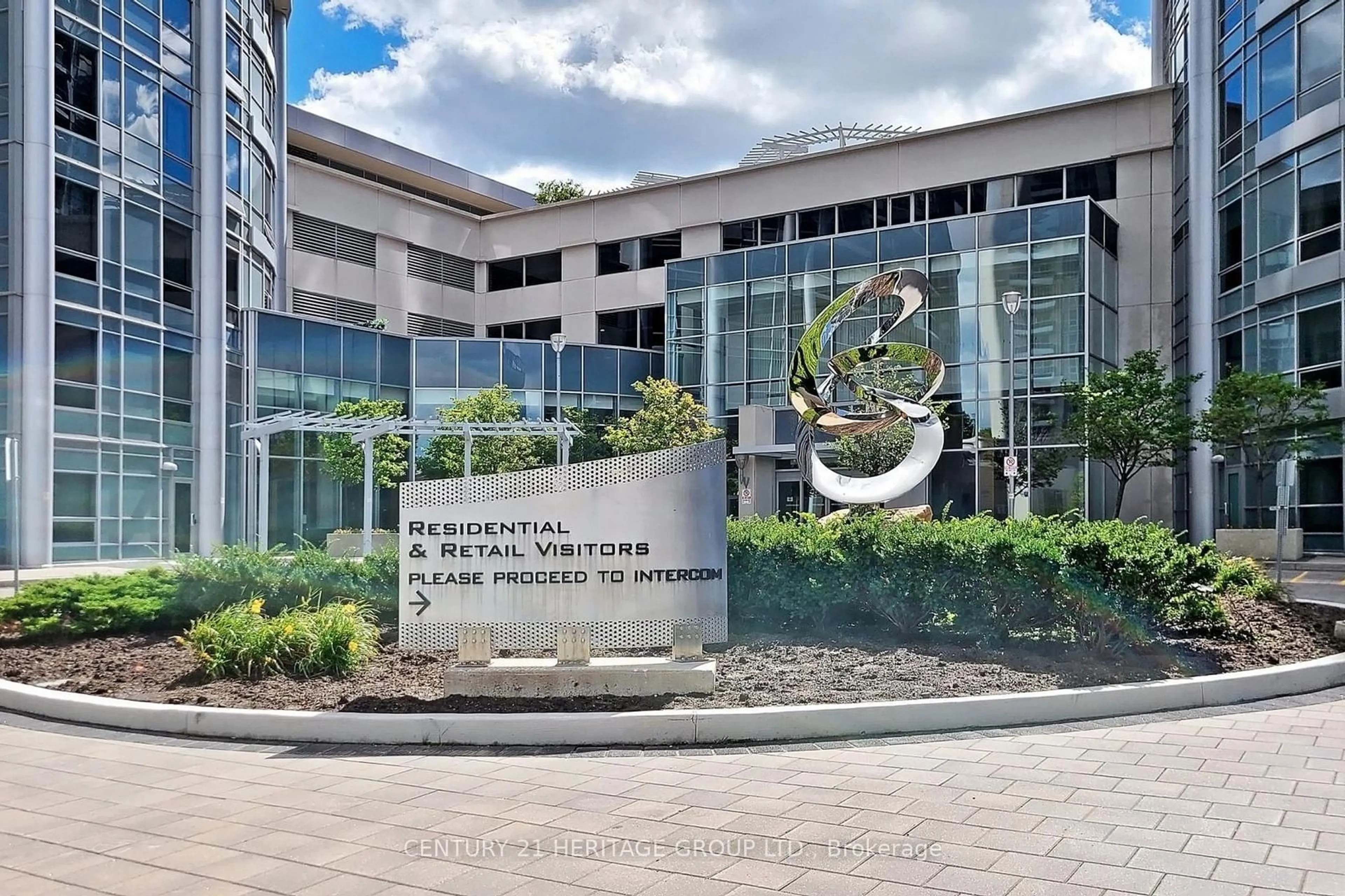 Indoor foyer for 135 Village Green Sq #1216, Toronto Ontario M1S 0G4