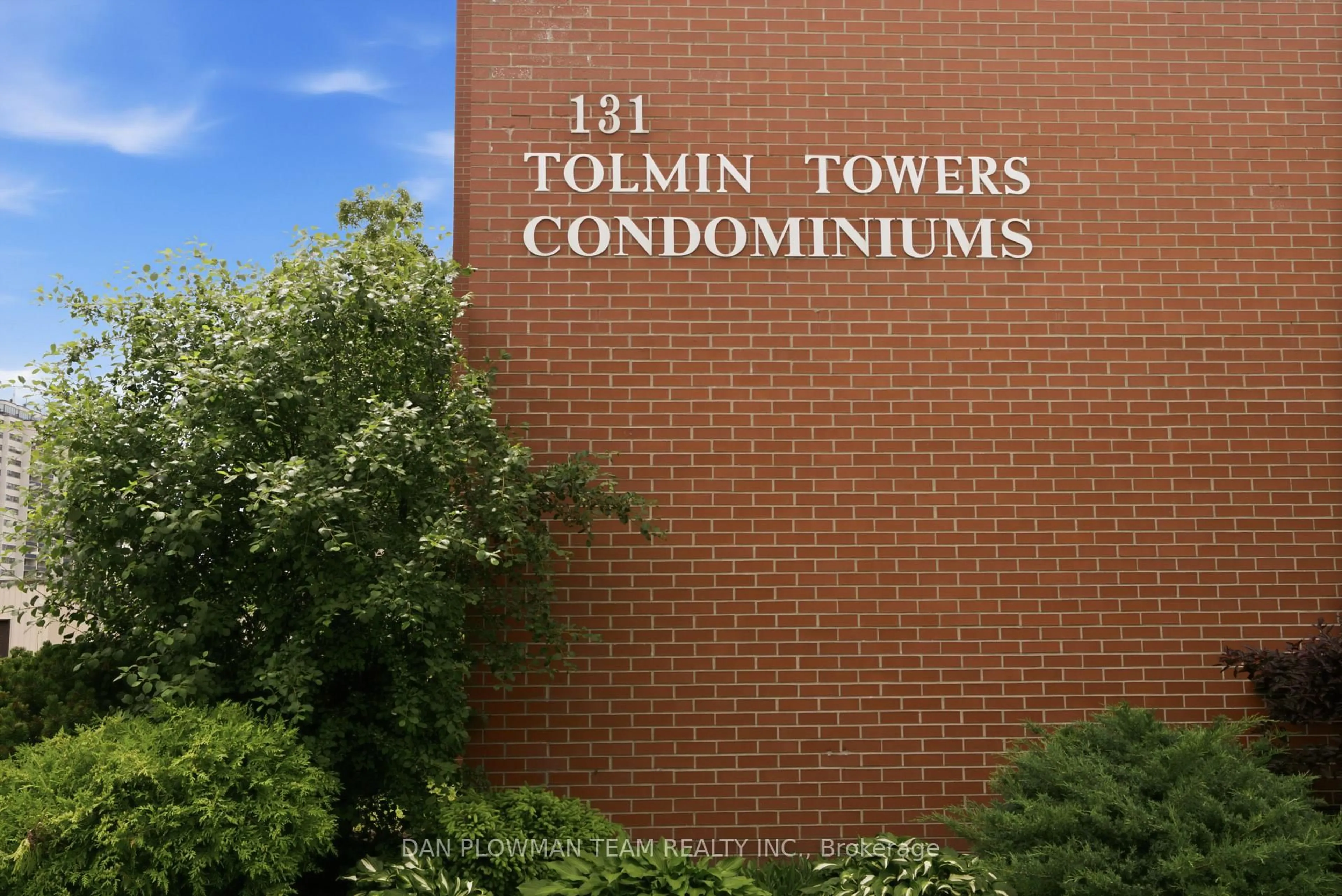 Unknown for 131 Taunton Rd #204, Oshawa Ontario L1G 3T8