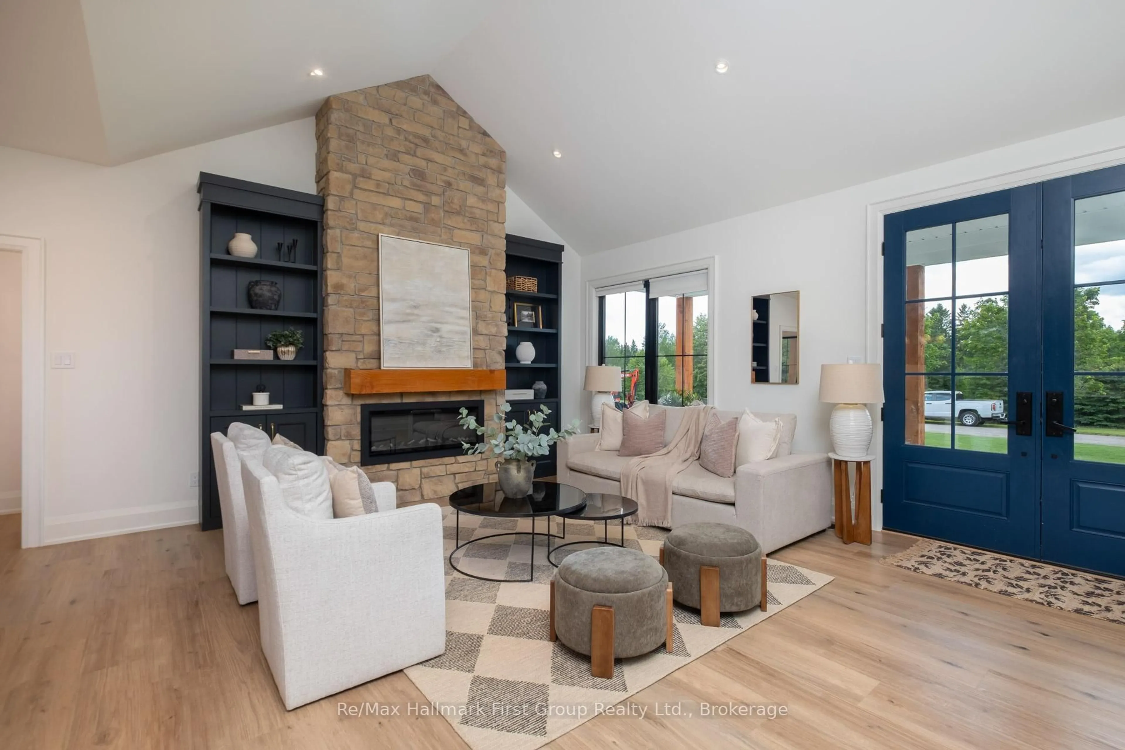 Living room with furniture, unknown for 47 Wiesenweg, Scugog Ontario L0B 1B0