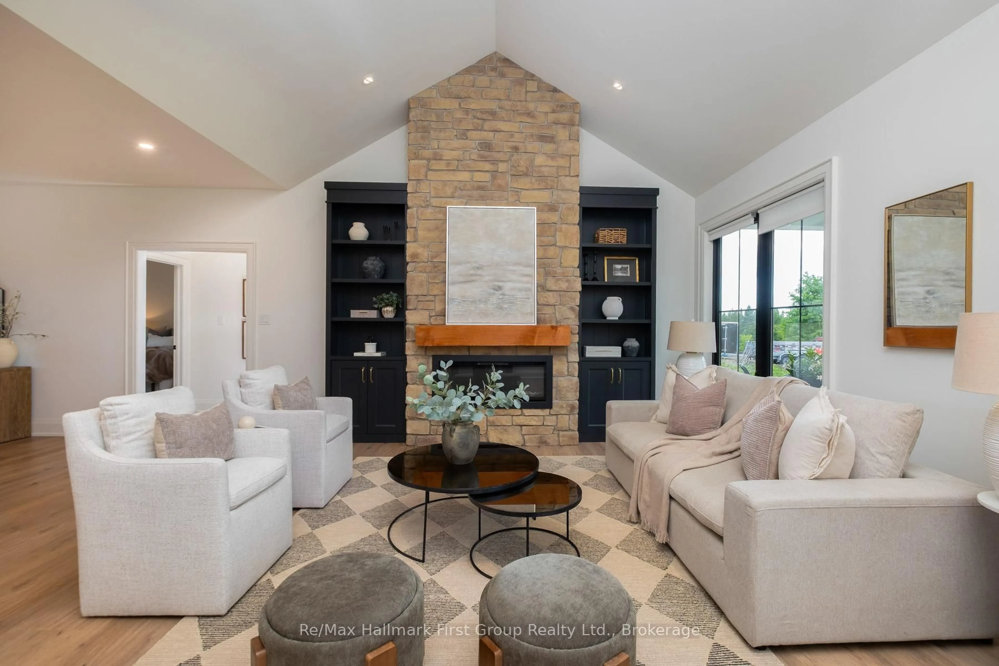 Living room with furniture, ceramic/tile floor for 47 Wiesenweg, Scugog Ontario L0B 1B0