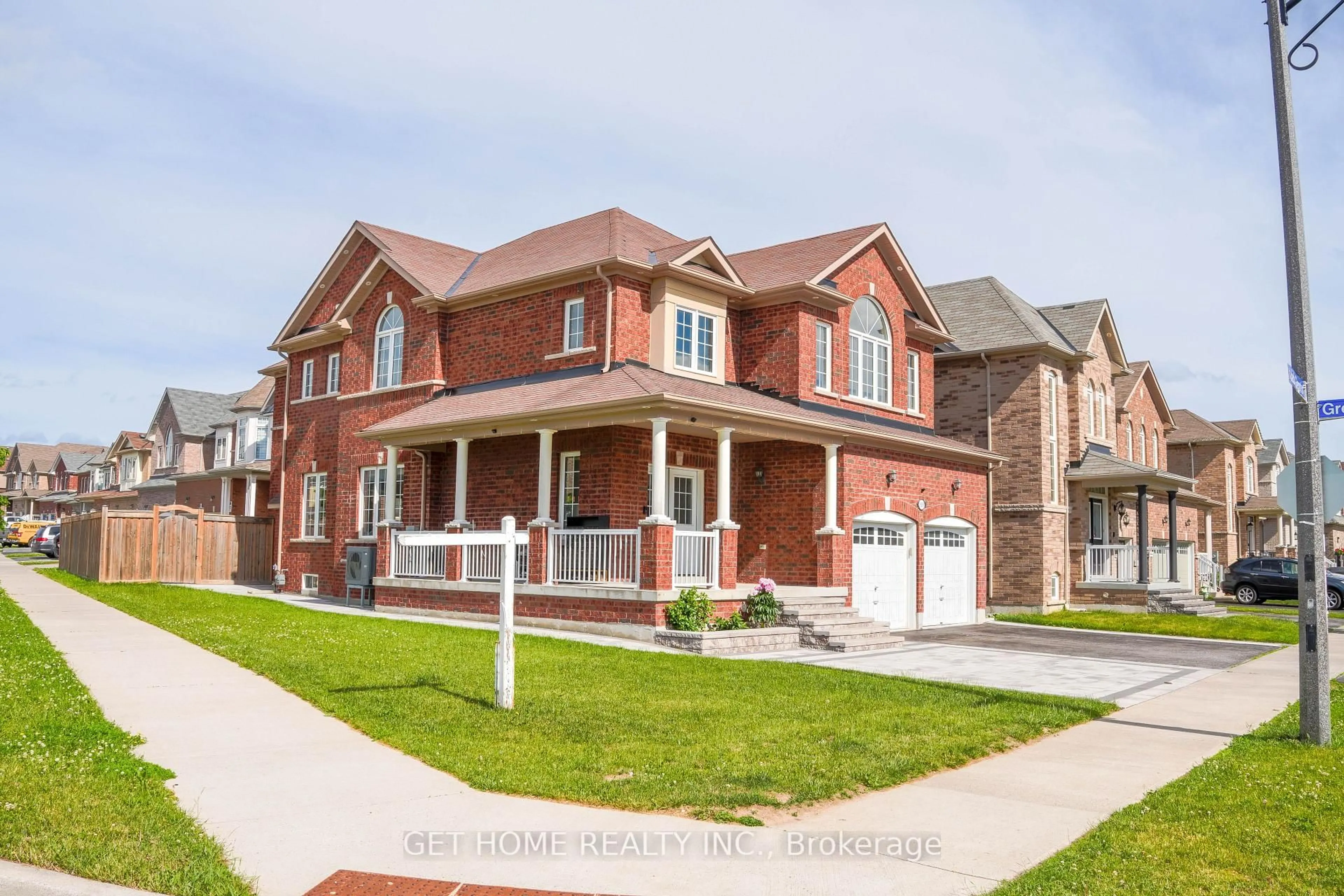 Home with brick exterior material, street for 1809 Jack Glen St, Oshawa Ontario L1K 0W3