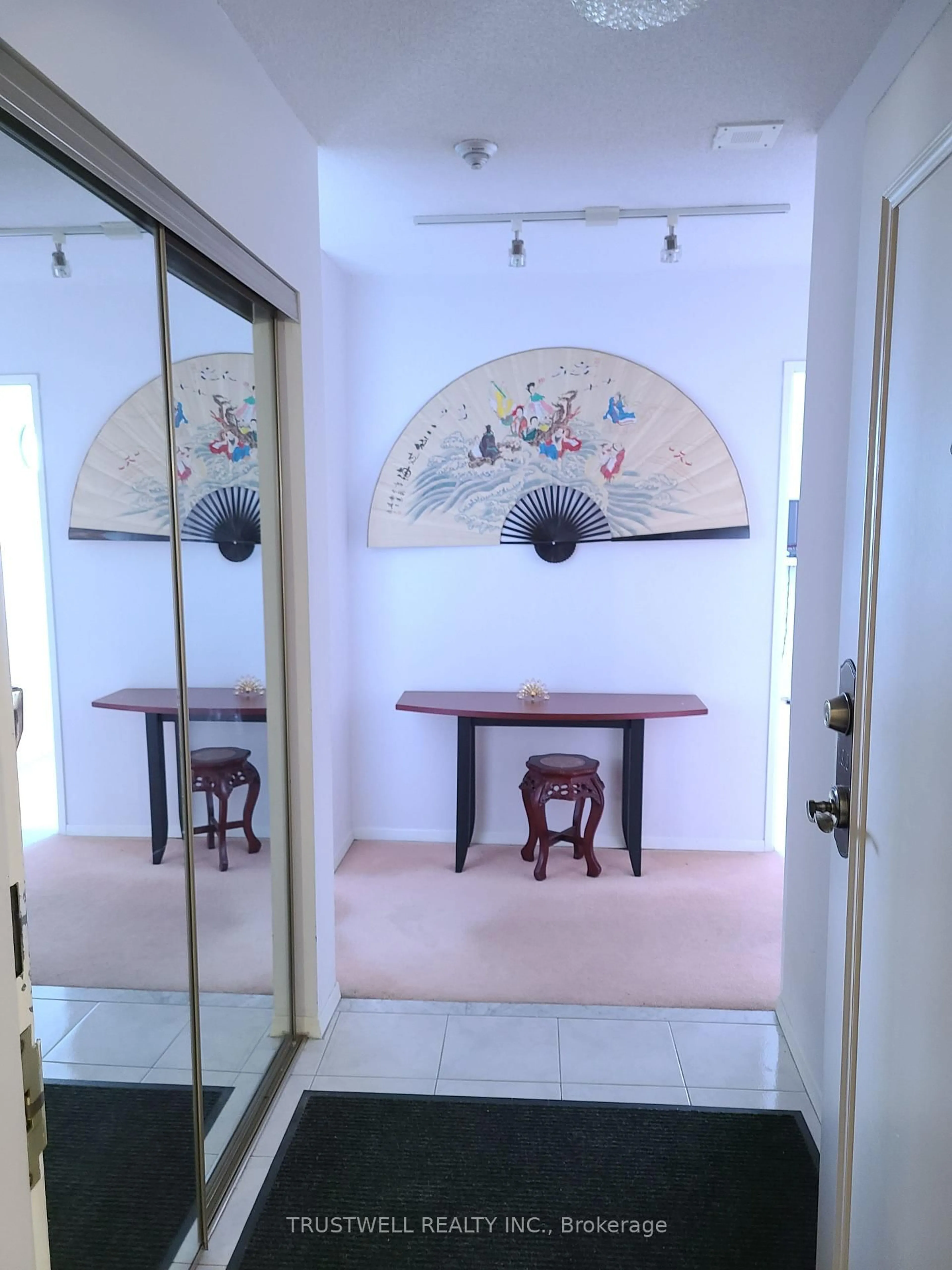 Indoor foyer for 30 Thunder Grve #1010, Toronto Ontario M1V 4A3