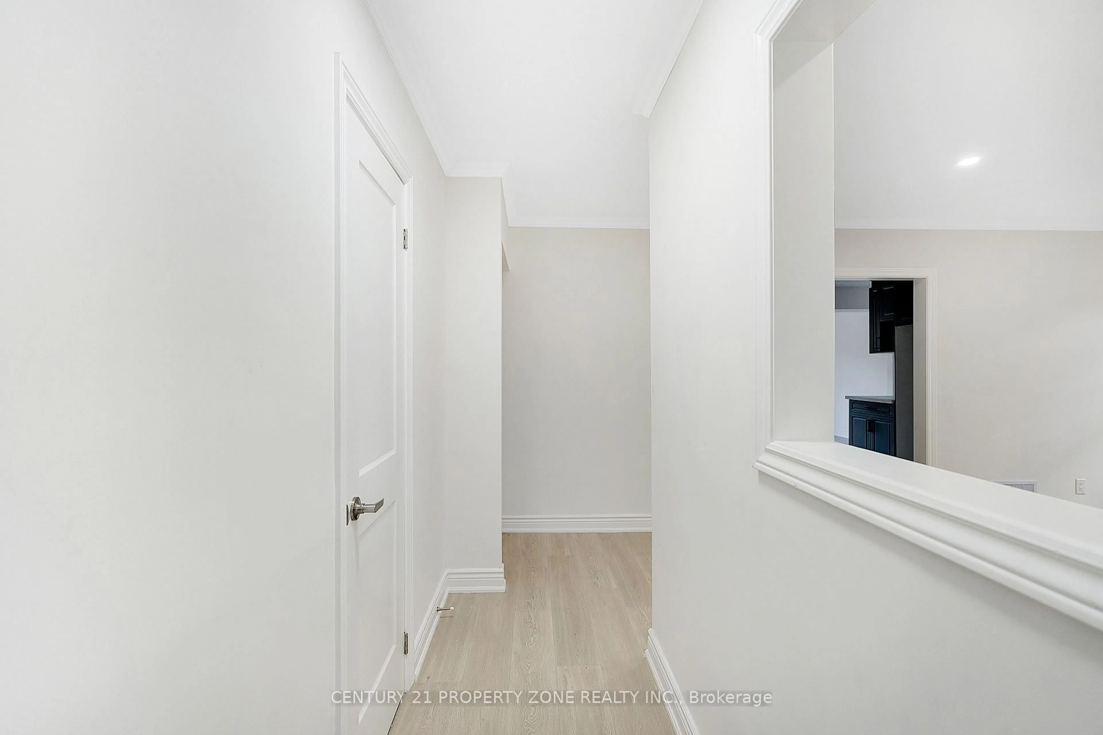 Indoor entryway for 37 Adanac Dr, Toronto Ontario M1M 2E5