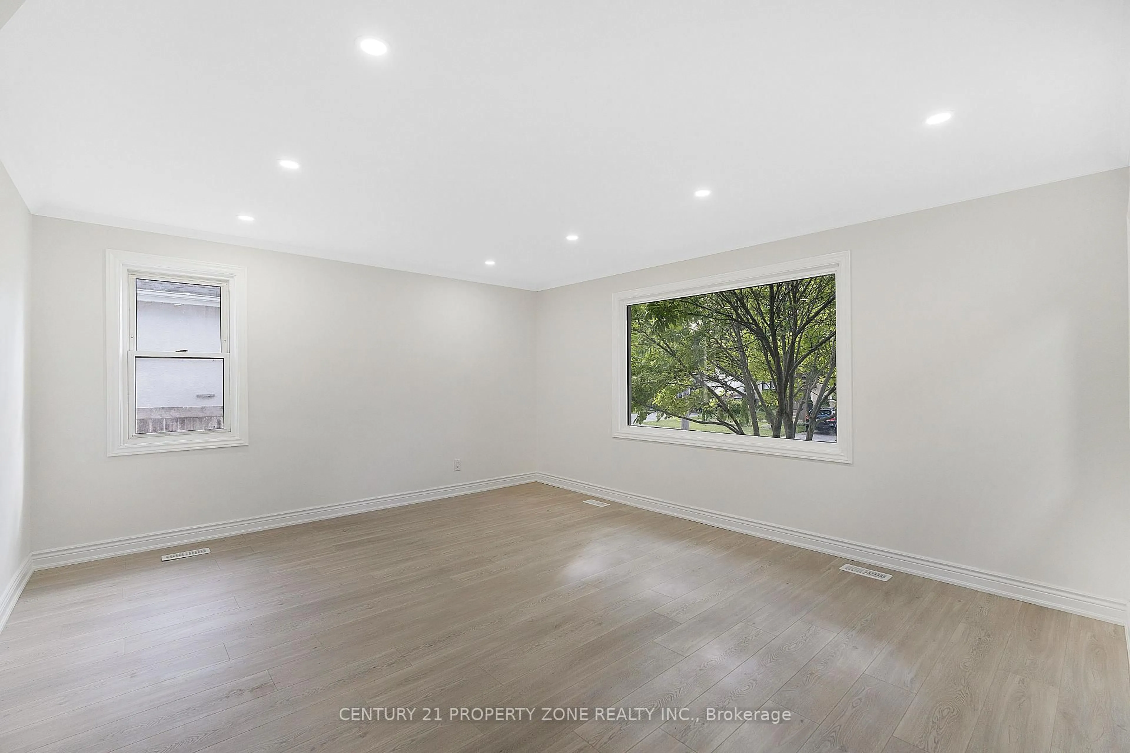 A pic of a room for 37 Adanac Dr, Toronto Ontario M1M 2E5