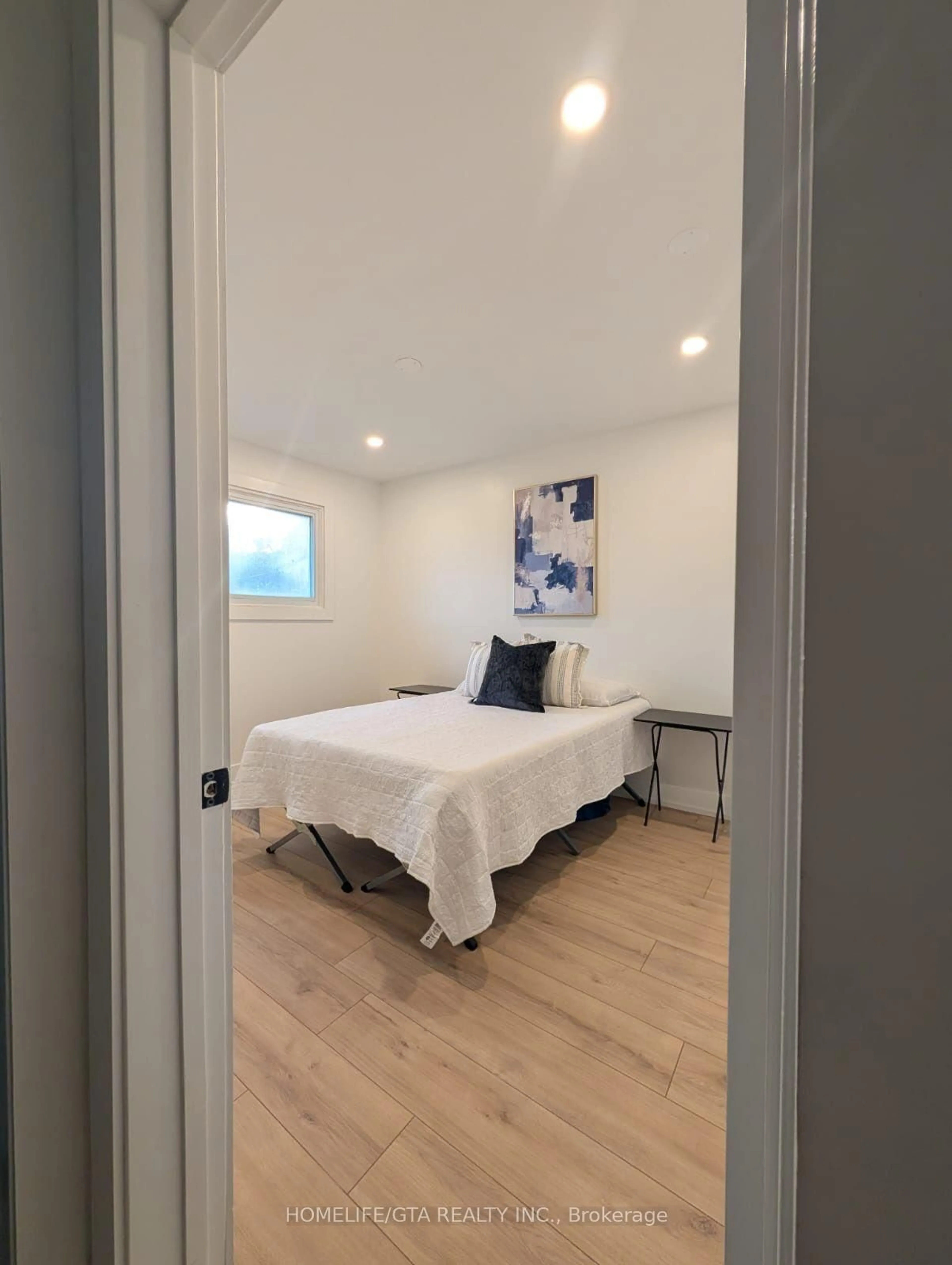 A pic of a room for 14 Heatherwood Rd, Ajax Ontario L1S 2K7