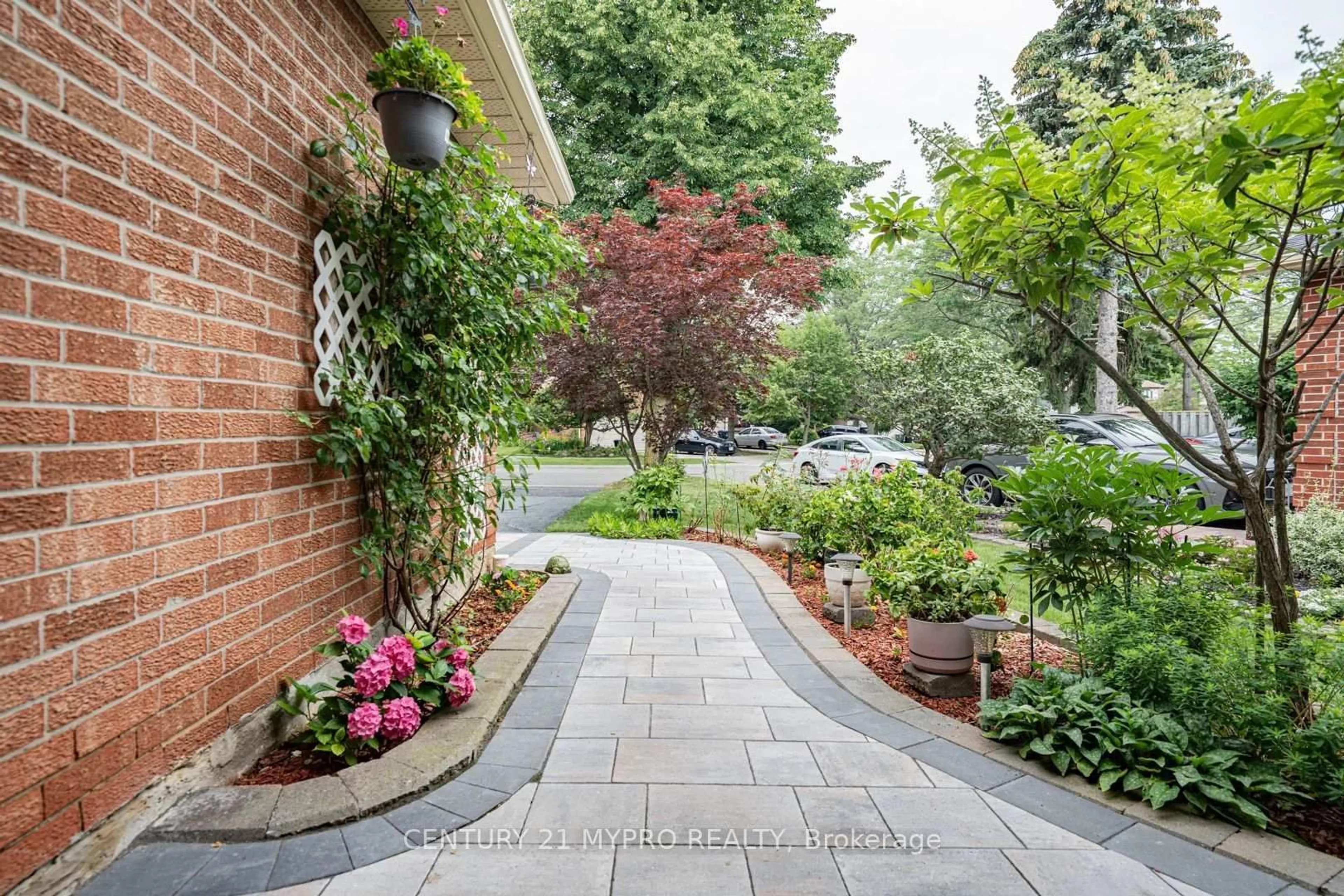 Patio, street for 35 Wheeling Dr, Toronto Ontario M1C 3X2