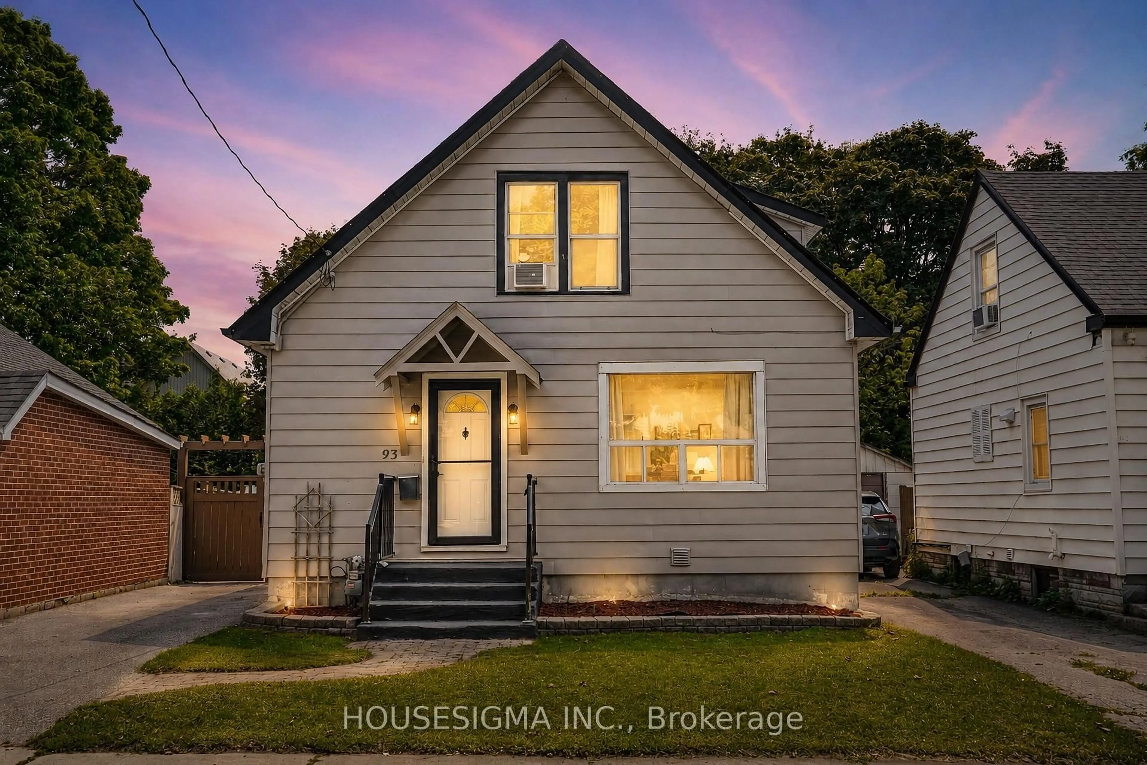 Unknown for 93 Brock St, Oshawa Ontario L1G 1R7