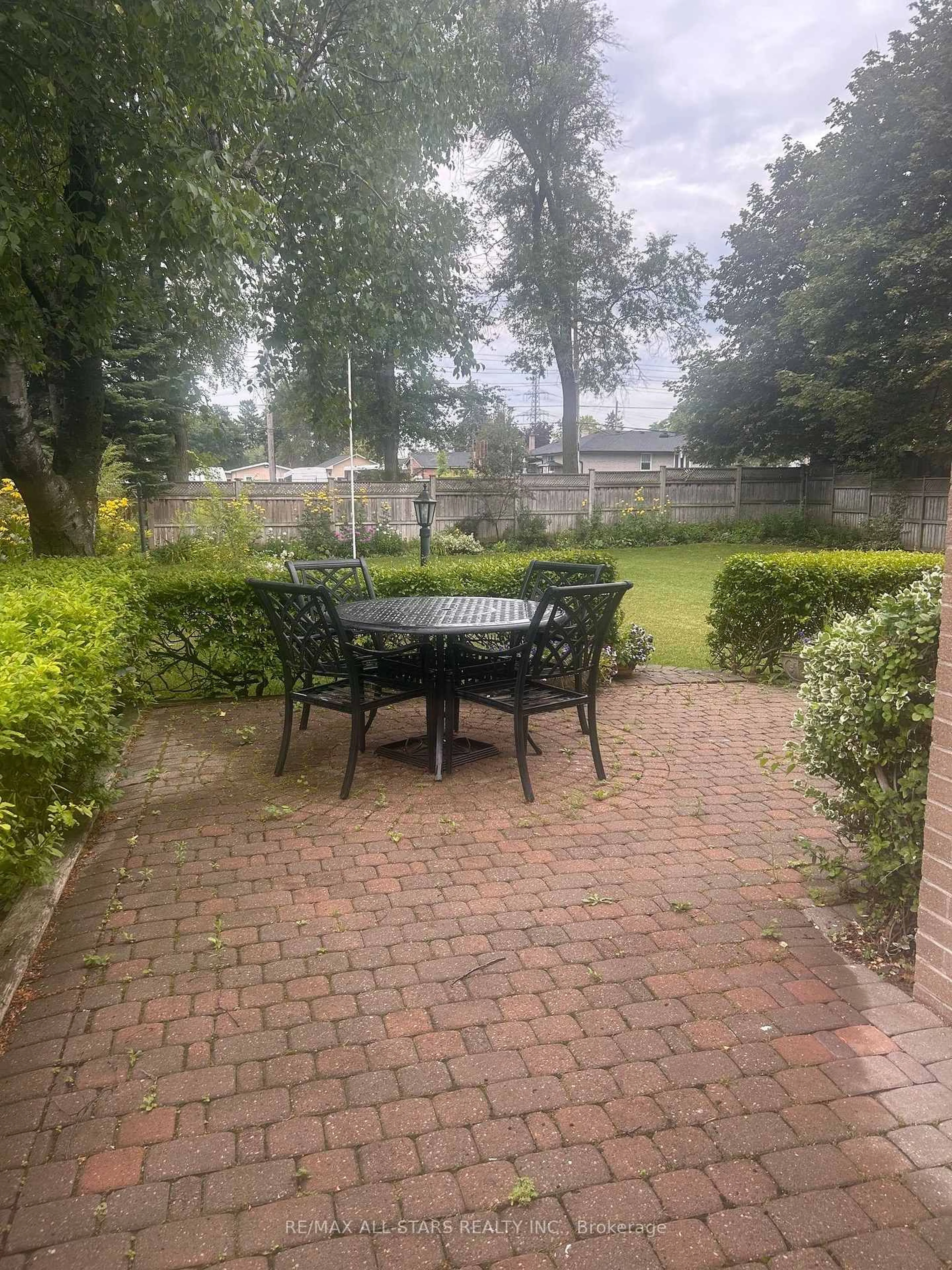 Patio, unknown for 19 portico Dr, Toronto Ontario M1G 3R4