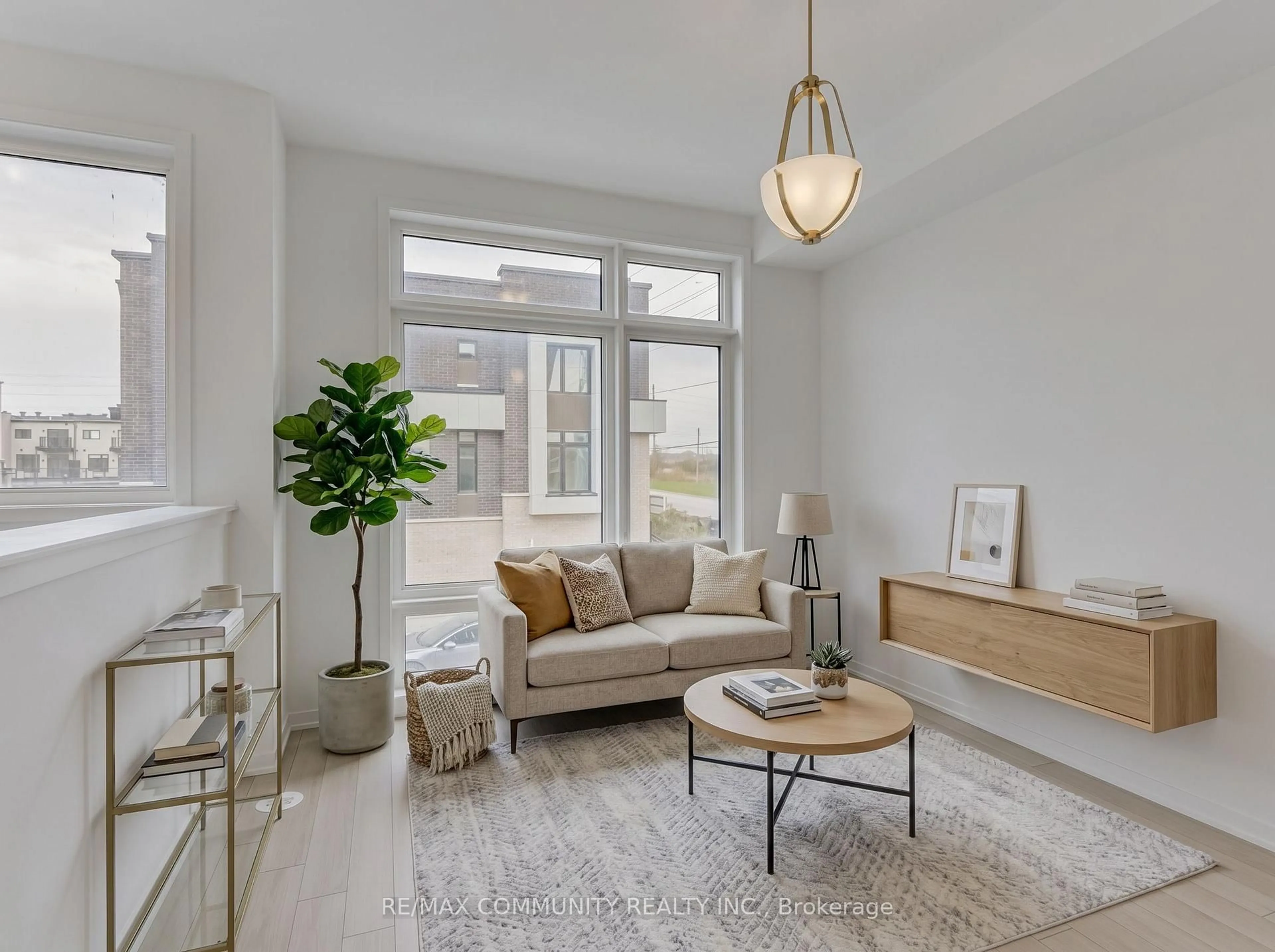 Living room with furniture, unknown for 799 Heathrow Path, Oshawa Ontario L1H 7K5