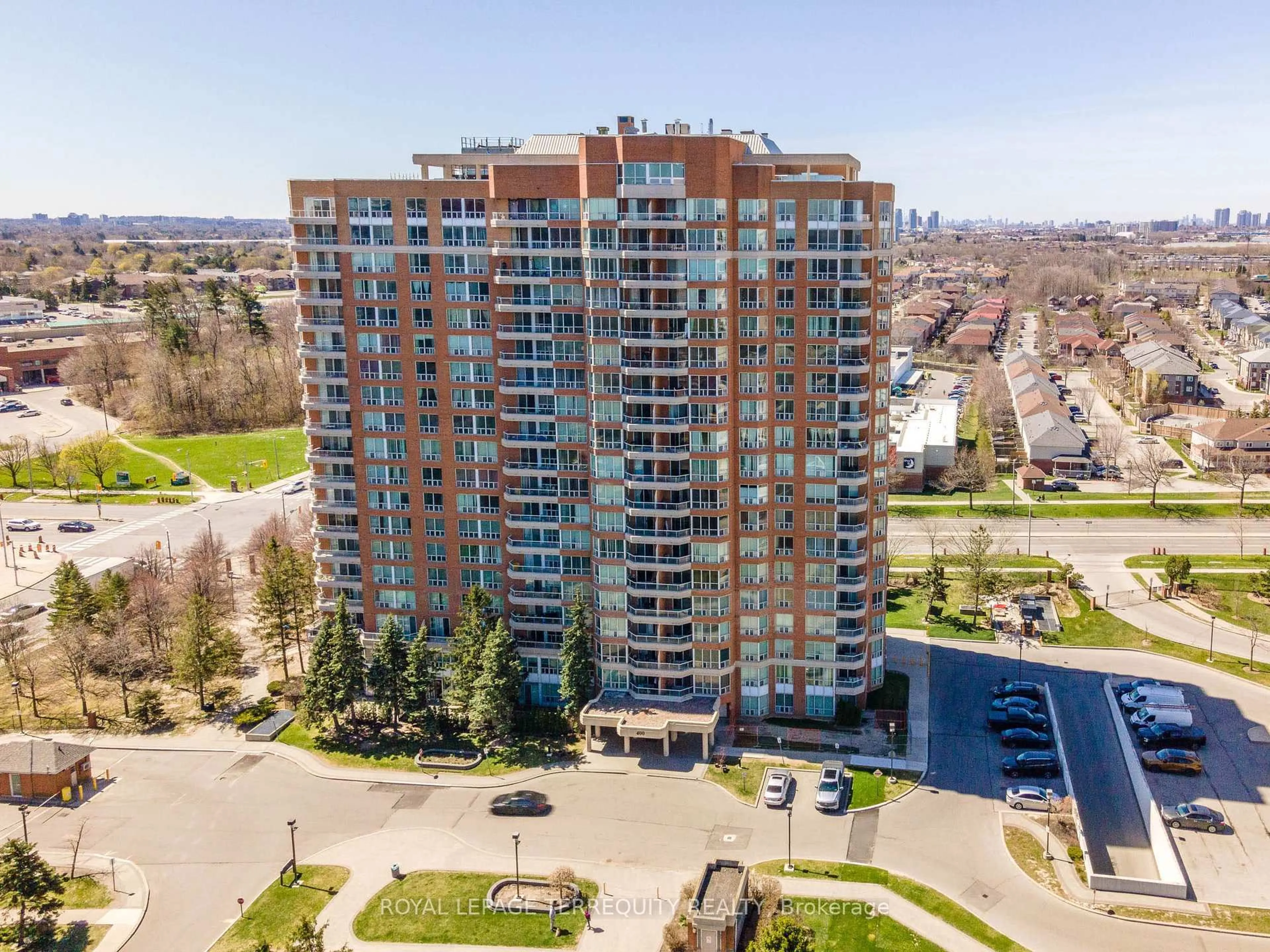 A pic from outside/outdoor area/front of a property/back of a property/a pic from drone, city buildings view from balcony for 400 McLevin Ave #602, Toronto Ontario M1B 5J4