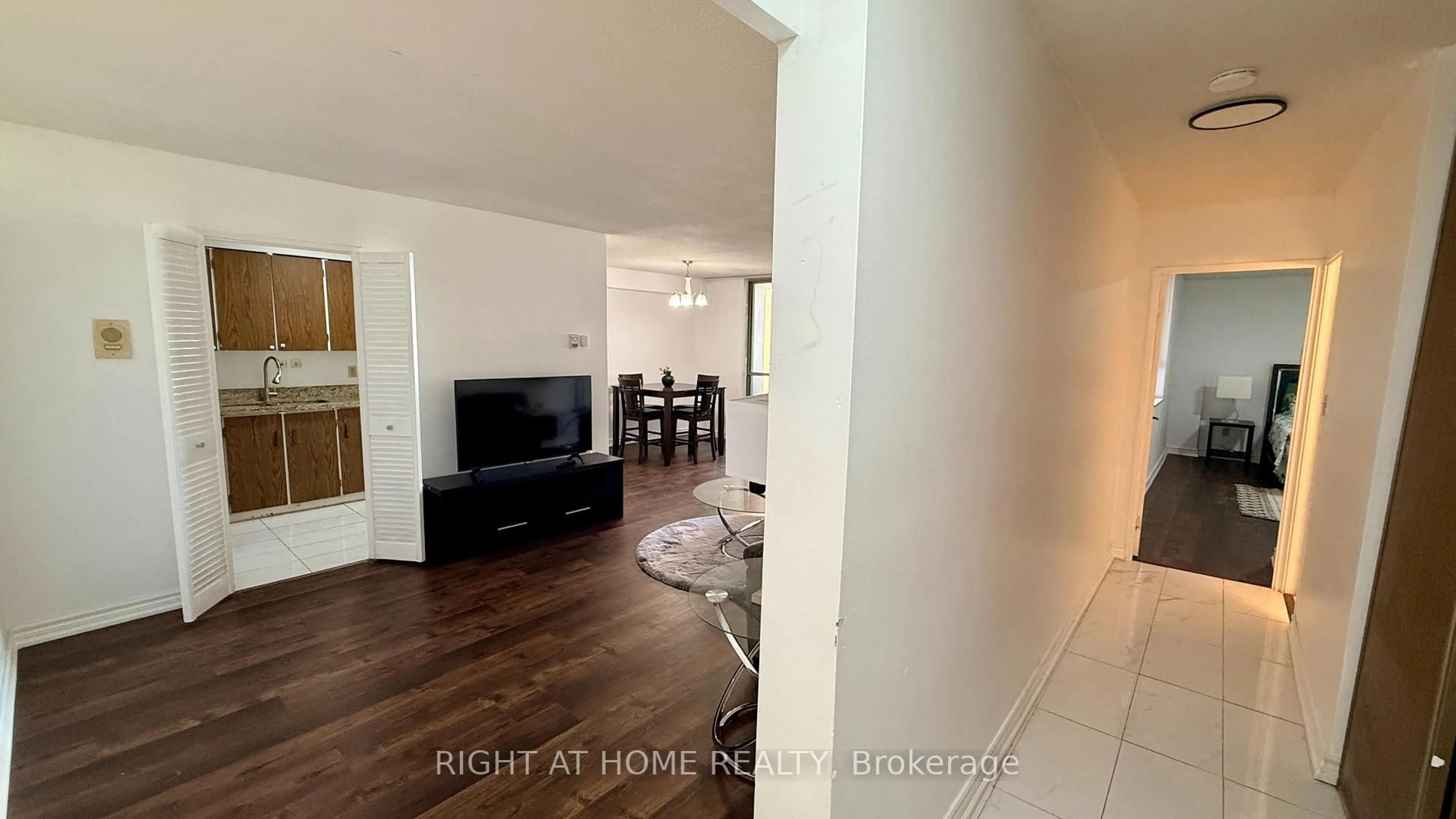 A pic of a room for 1 Massey Sq #2819, Toronto Ontario M4C 5L4