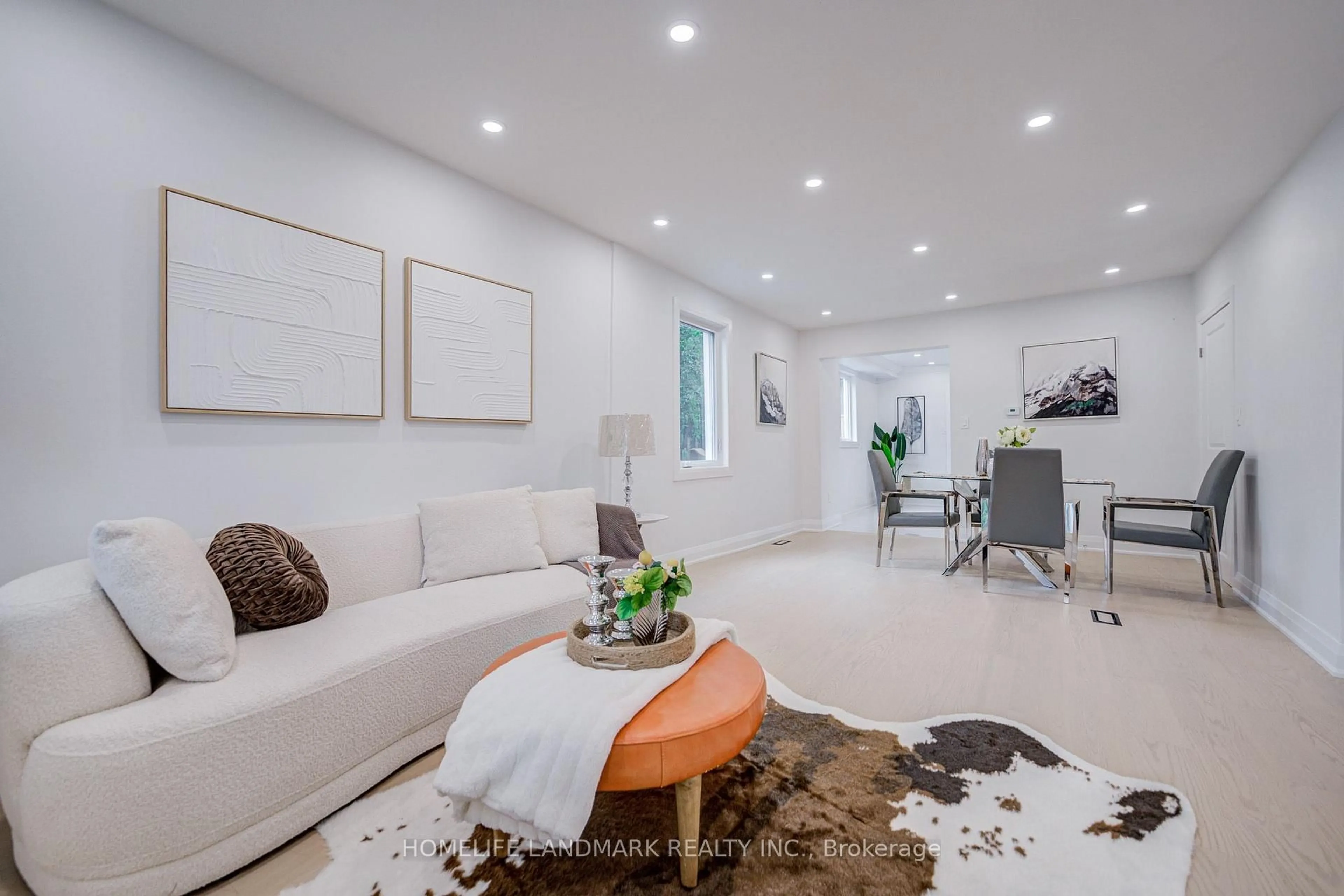 Living room with furniture, unknown for 430 Pharmacy Ave, Toronto Ontario M1L 3G6