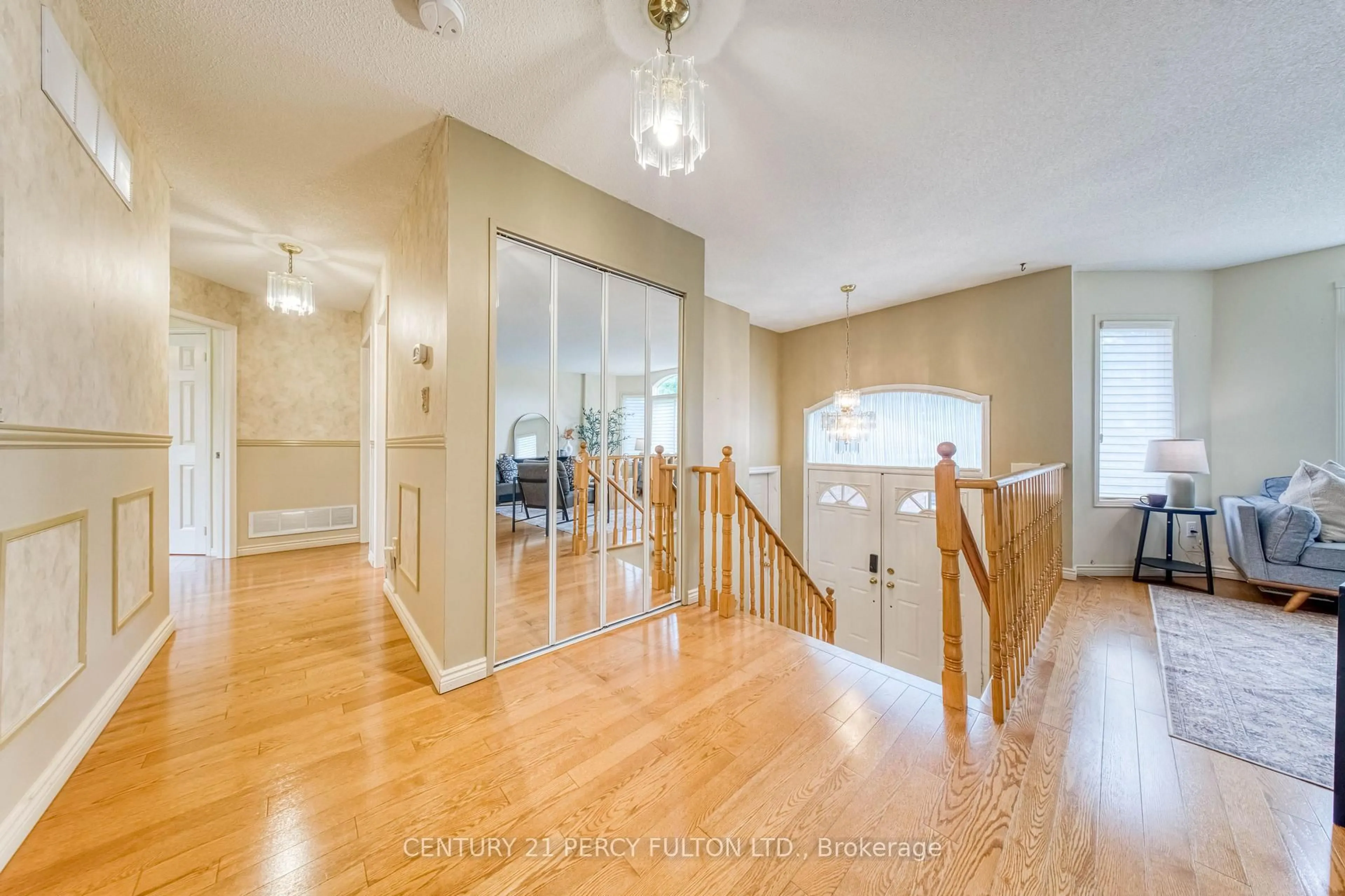Unknown for 504 Sandalwood Crt, Oshawa Ontario L1G 7X9