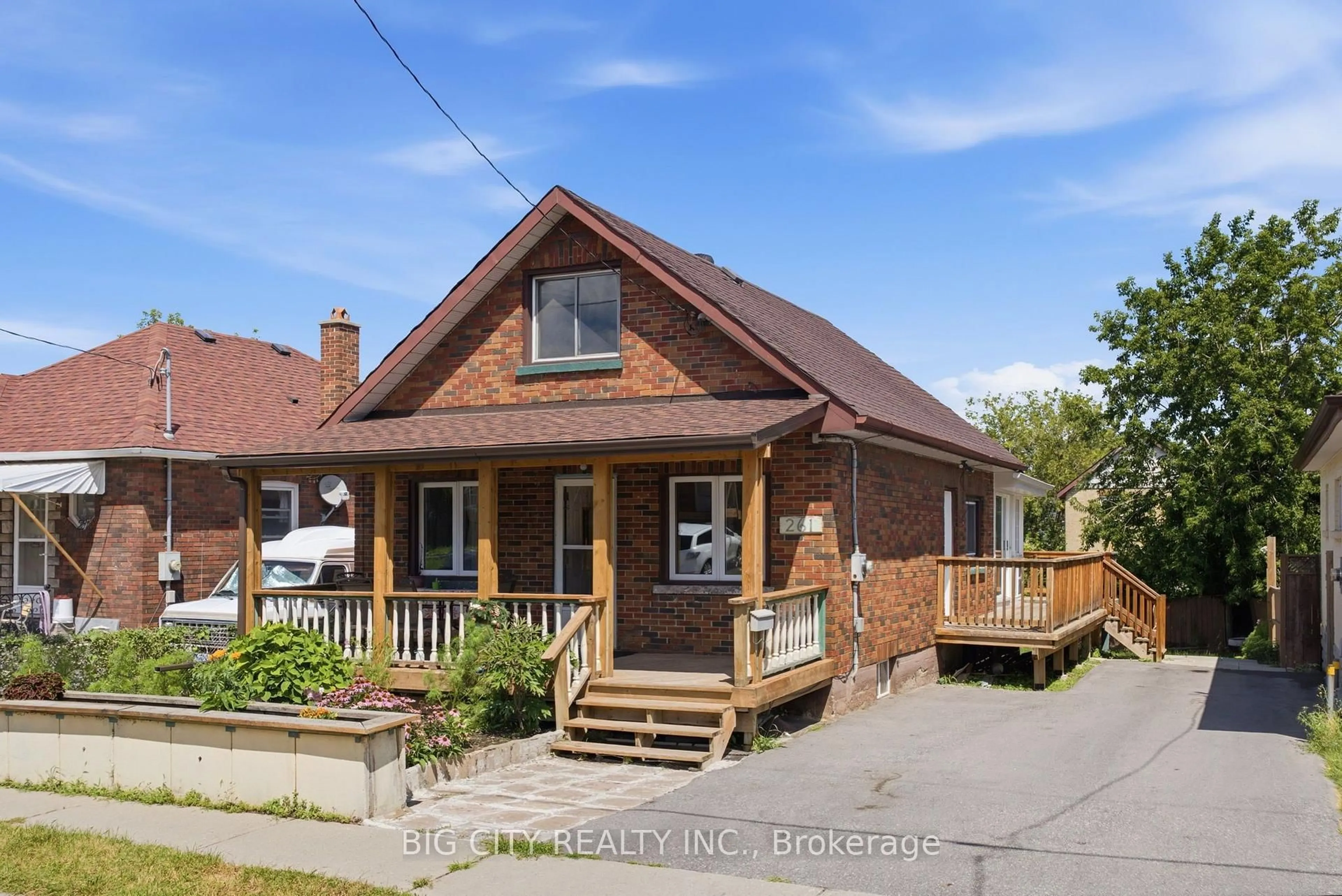 Home with brick exterior material, street for 261 Clarke St, Oshawa Ontario L1H 5G4