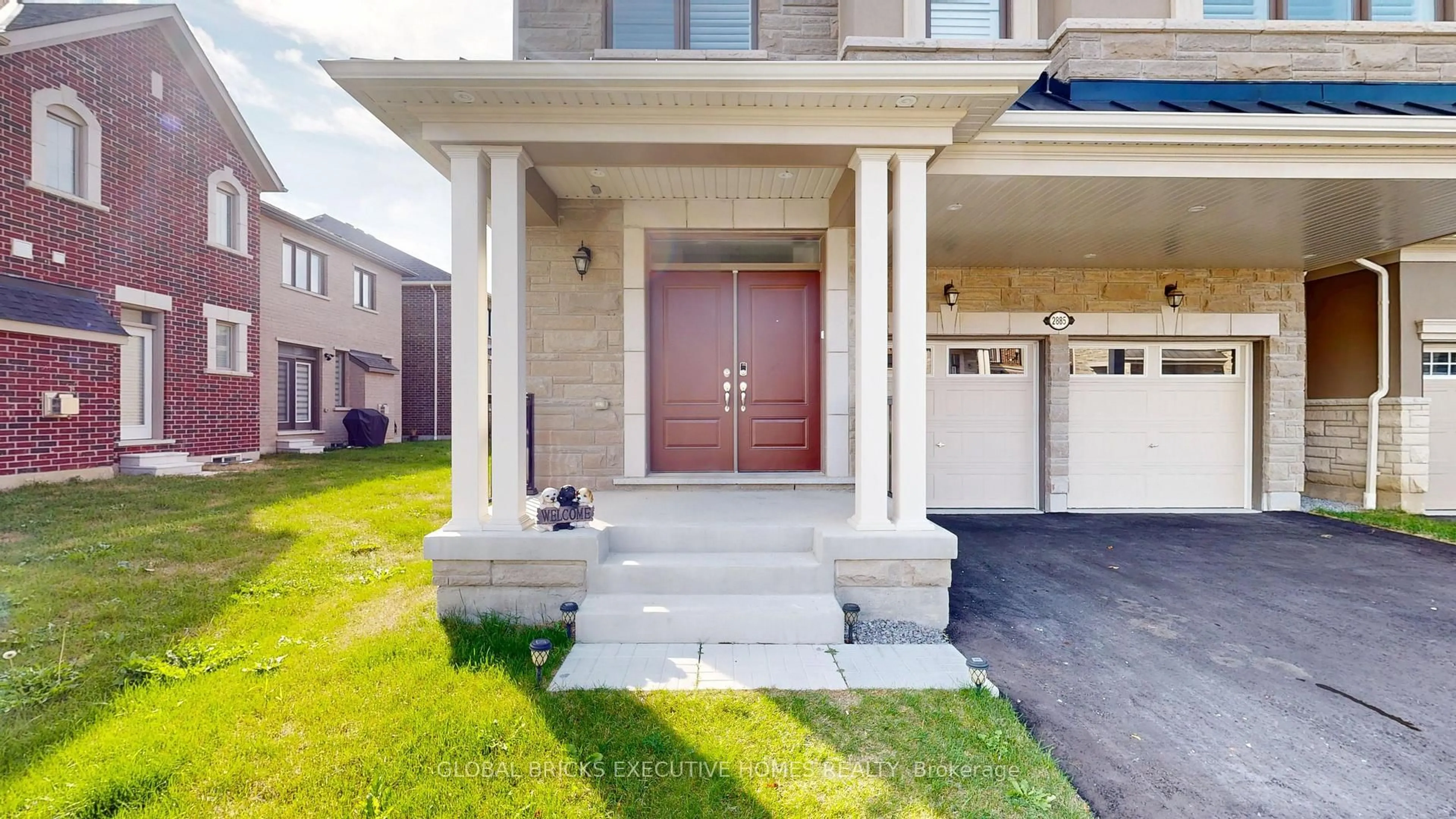 Unknown for 2885 Foxden Sq, Pickering Ontario L1X 0N9