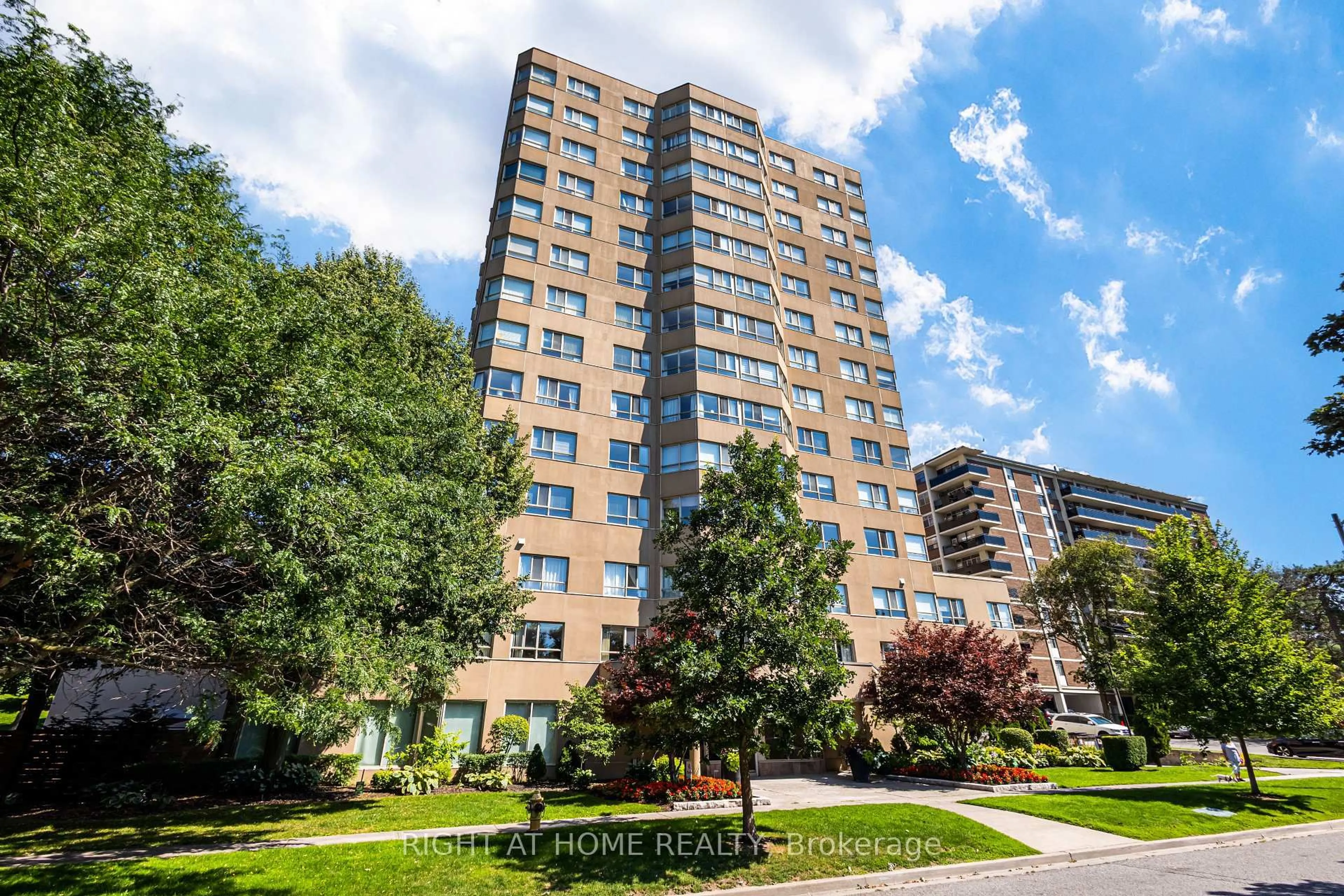 Unknown for 4 Park Vista Dr #912, Toronto Ontario M4B 3M8