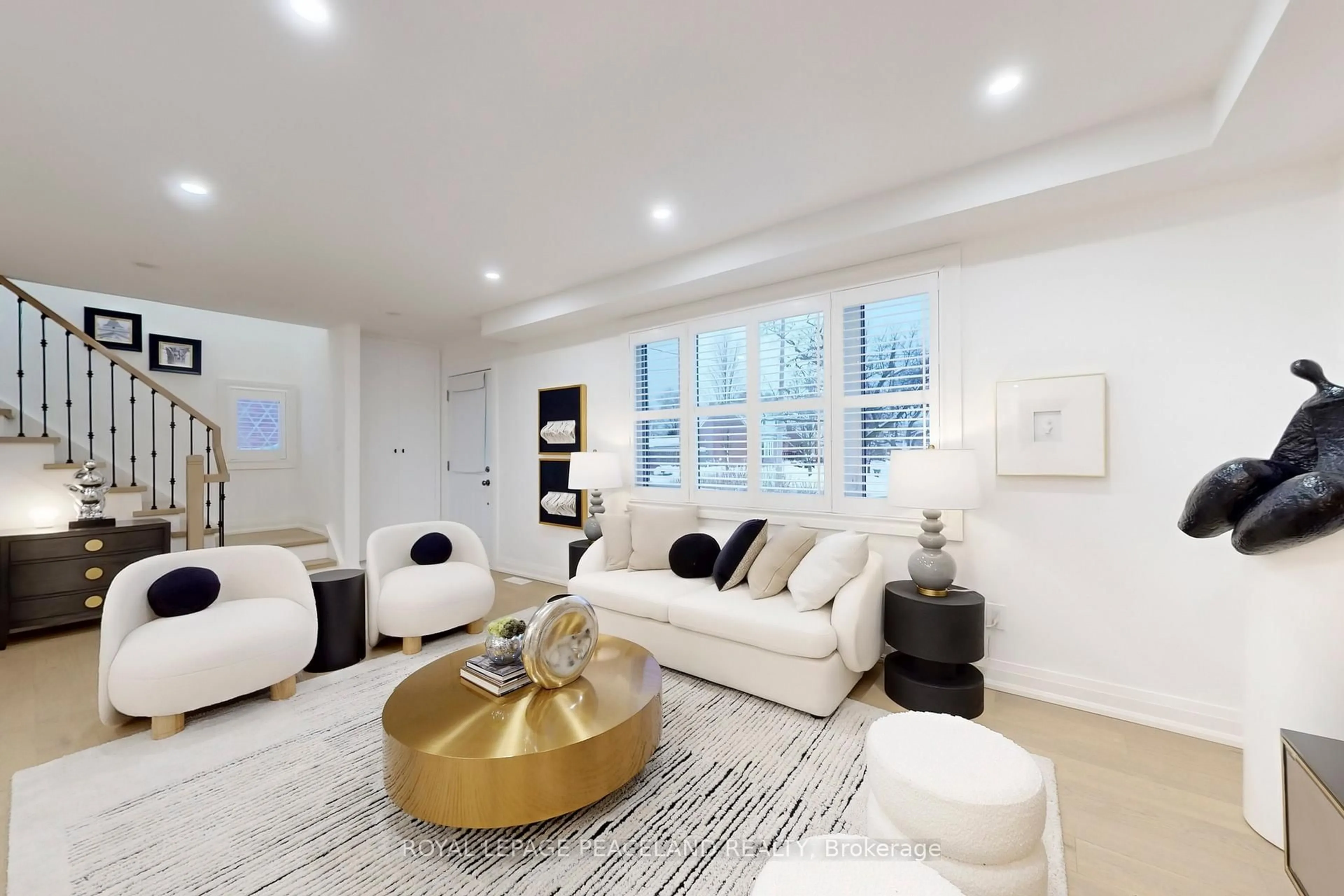 Living room with furniture, unknown for 29 Rosita Cres, Toronto Ontario M1L 1X7