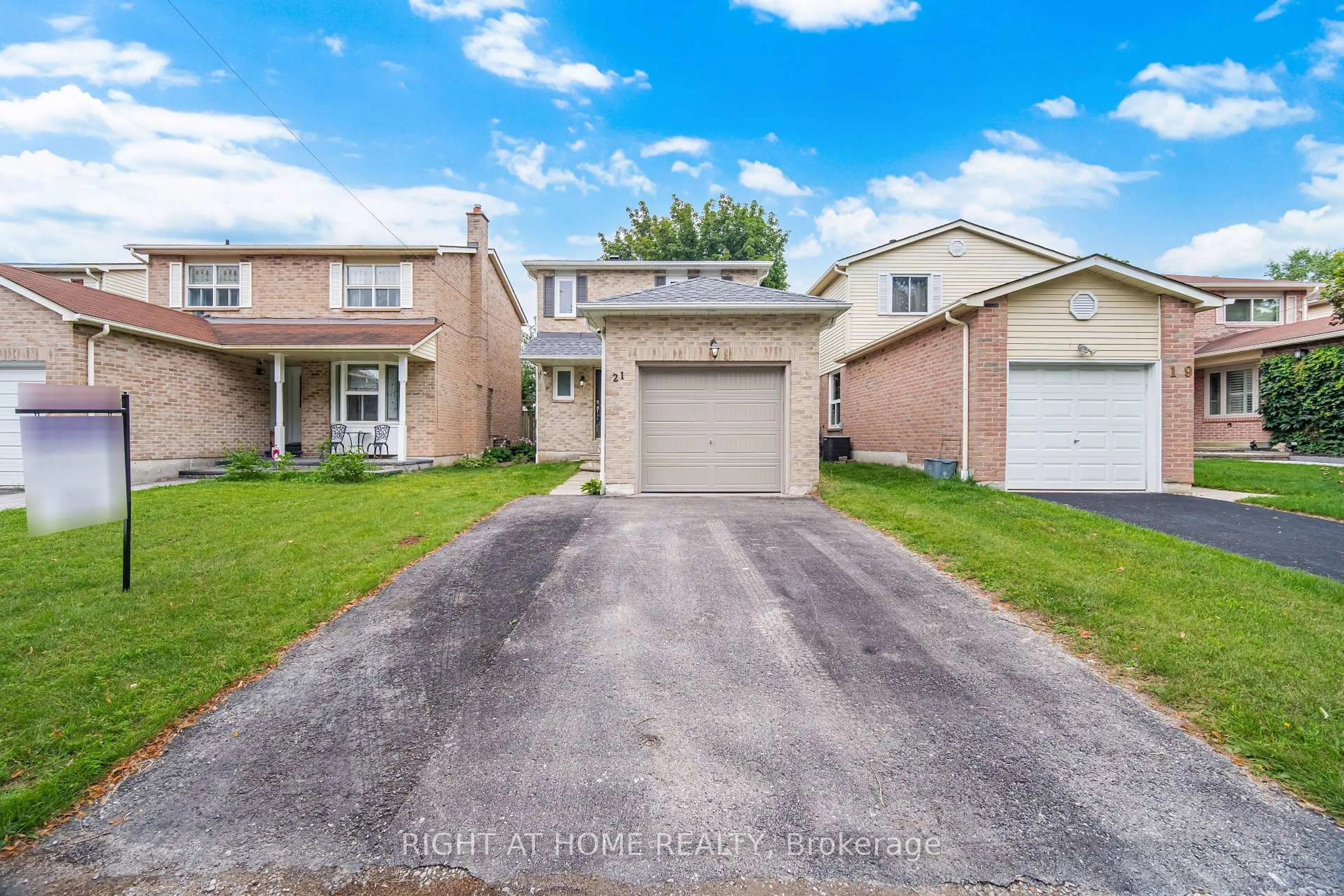 A pic from outside/outdoor area/front of a property/back of a property/a pic from drone, street for 21 Dobson Dr, Ajax Ontario L1S 5C2