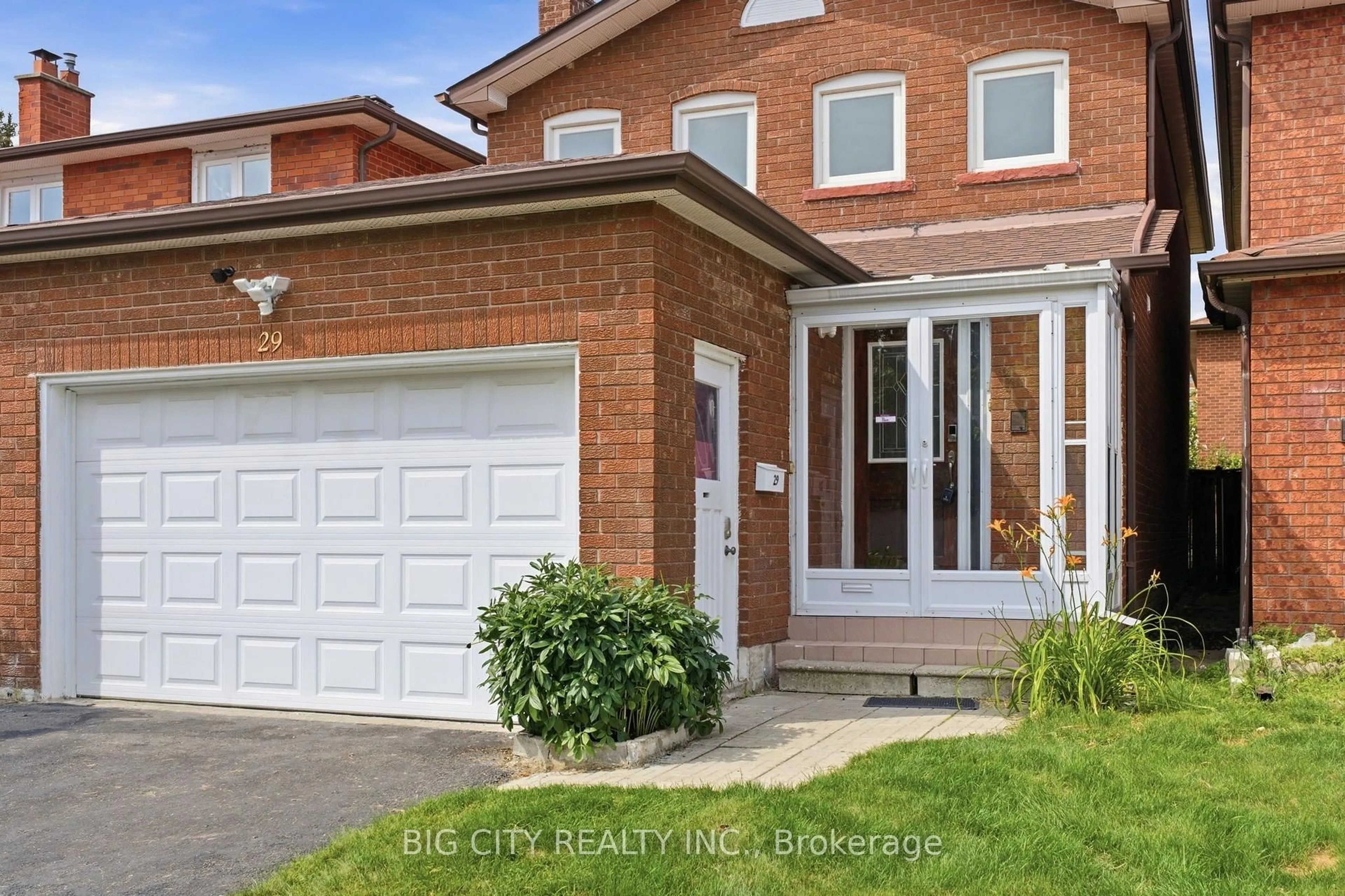 Home with brick exterior material, street for 29 Rainthorpe Cres, Toronto Ontario M1W 3S6