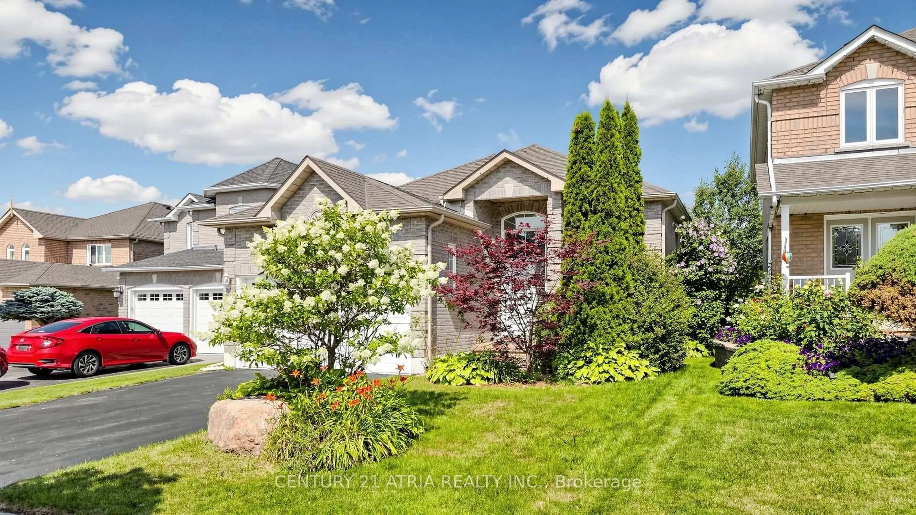 Home with vinyl exterior material, street for 102 Huntington Cres, Clarington Ontario L1E 3C5