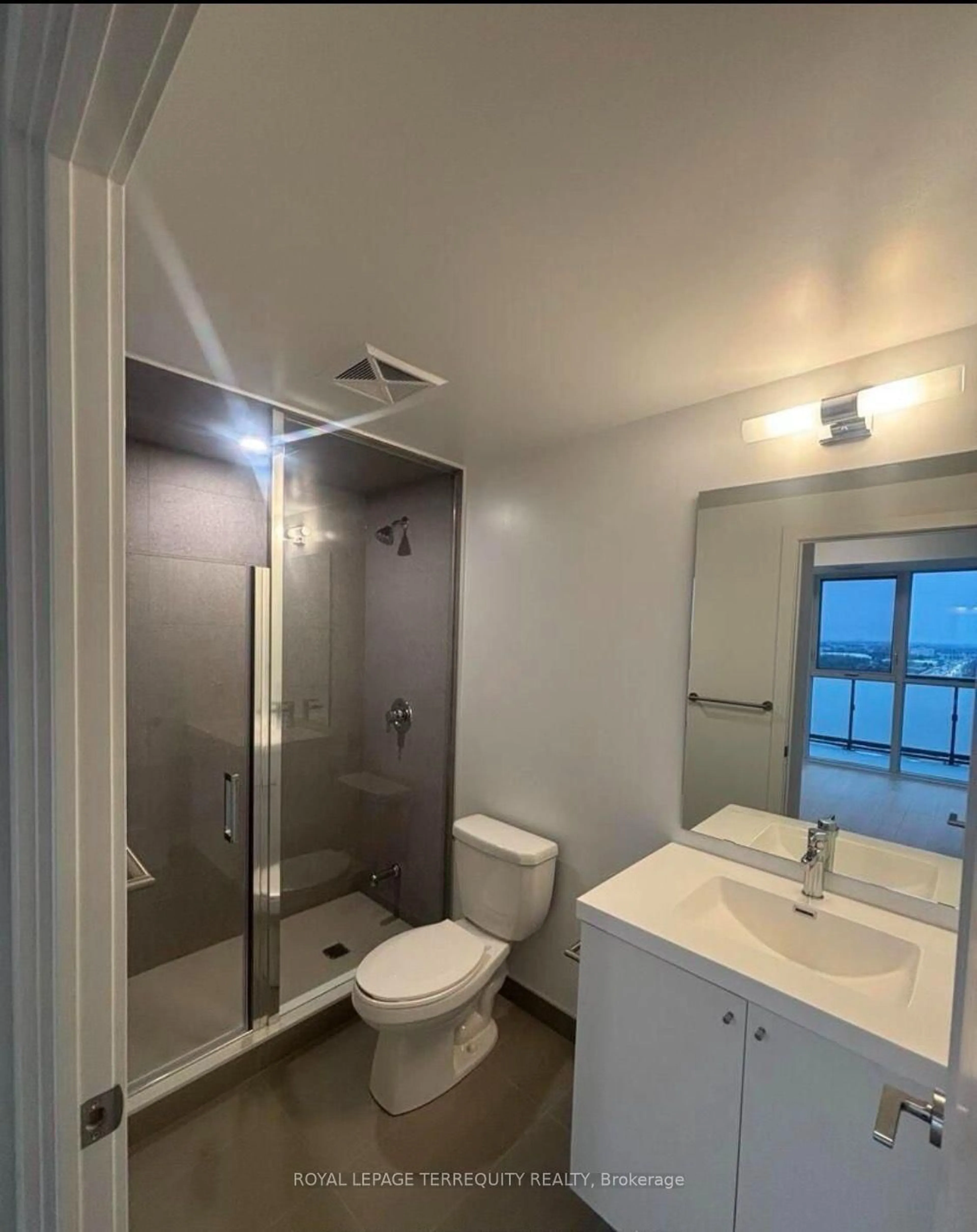 A pic of a room for 2425 Simcoe St #1106, Oshawa Ontario L1H 7K4