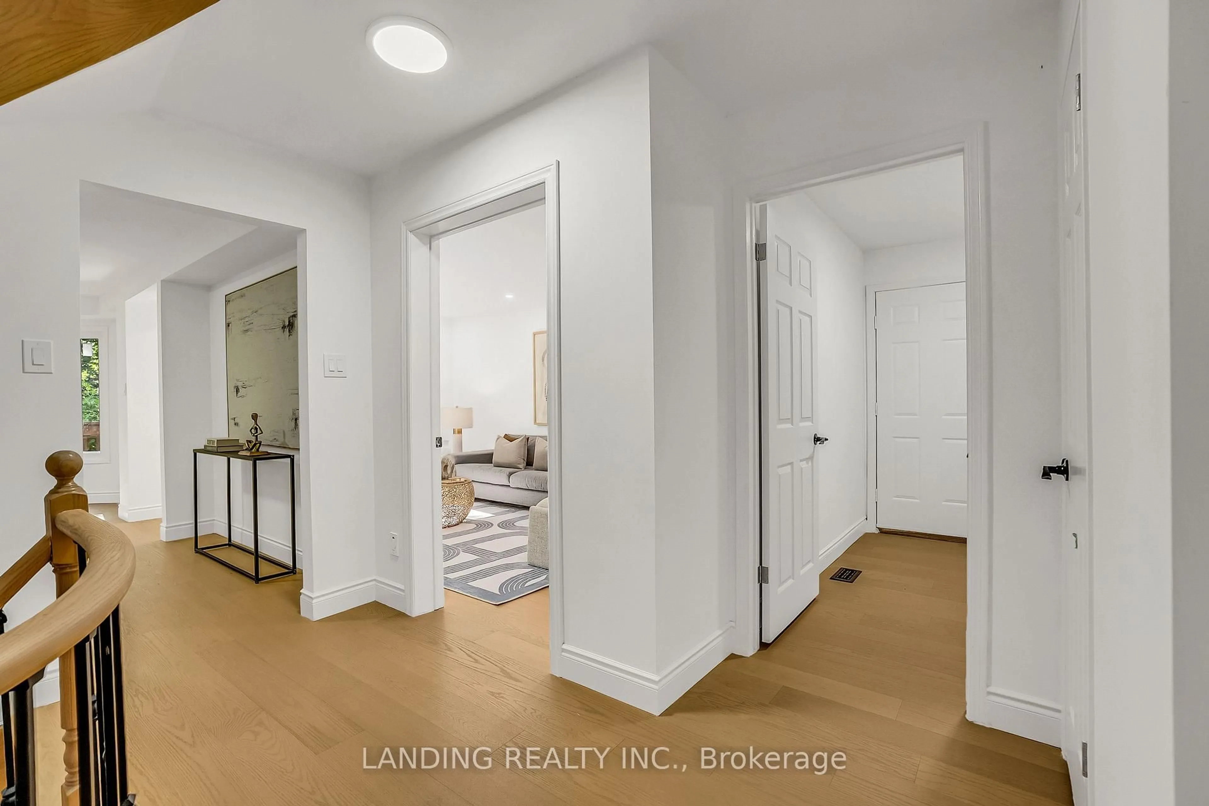 Indoor entryway for 6 Dartmoor Dr, Toronto Ontario M1E 5B2