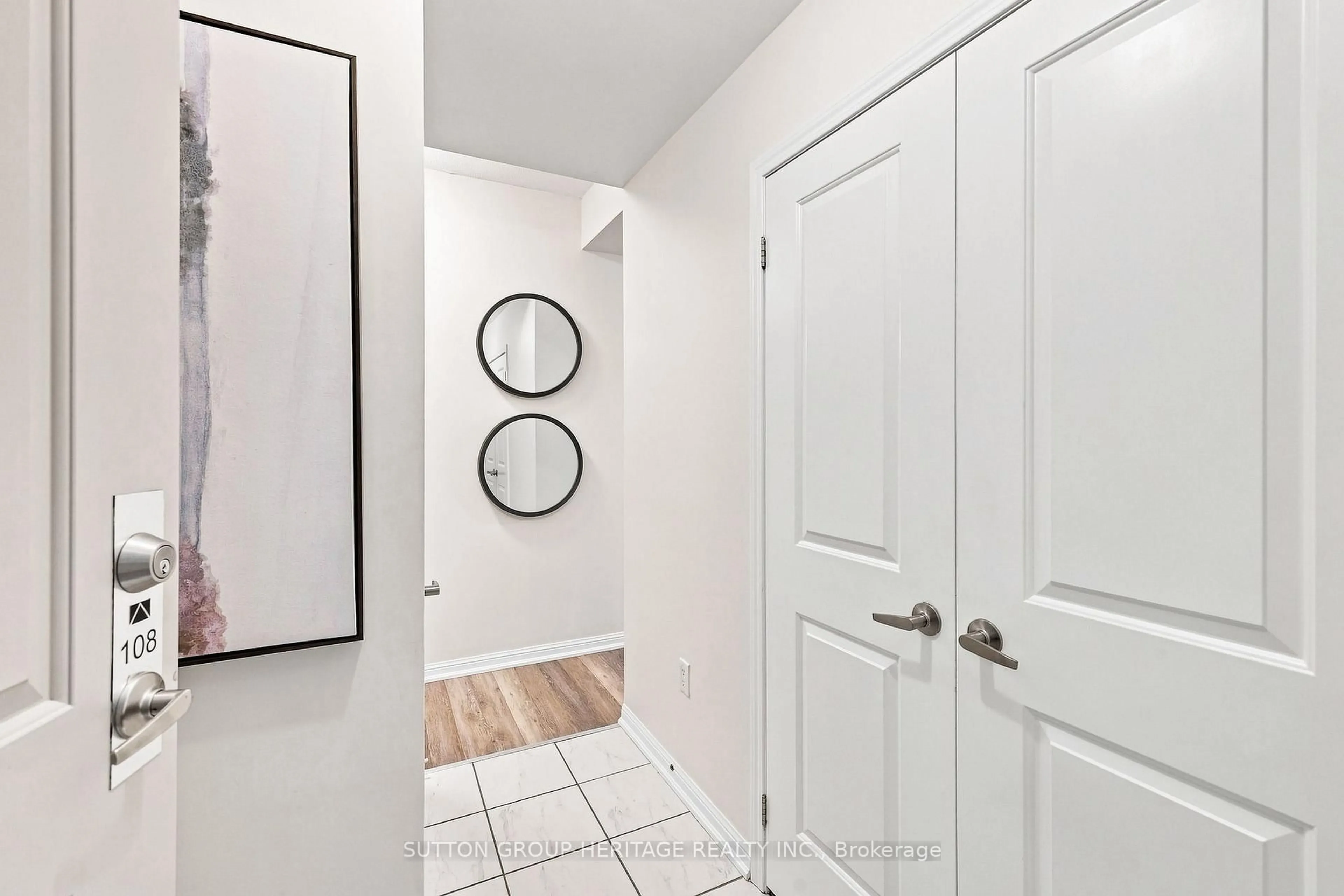 Indoor entryway for 84 Aspen Springs Dr #108, Clarington Ontario L1C 0V3