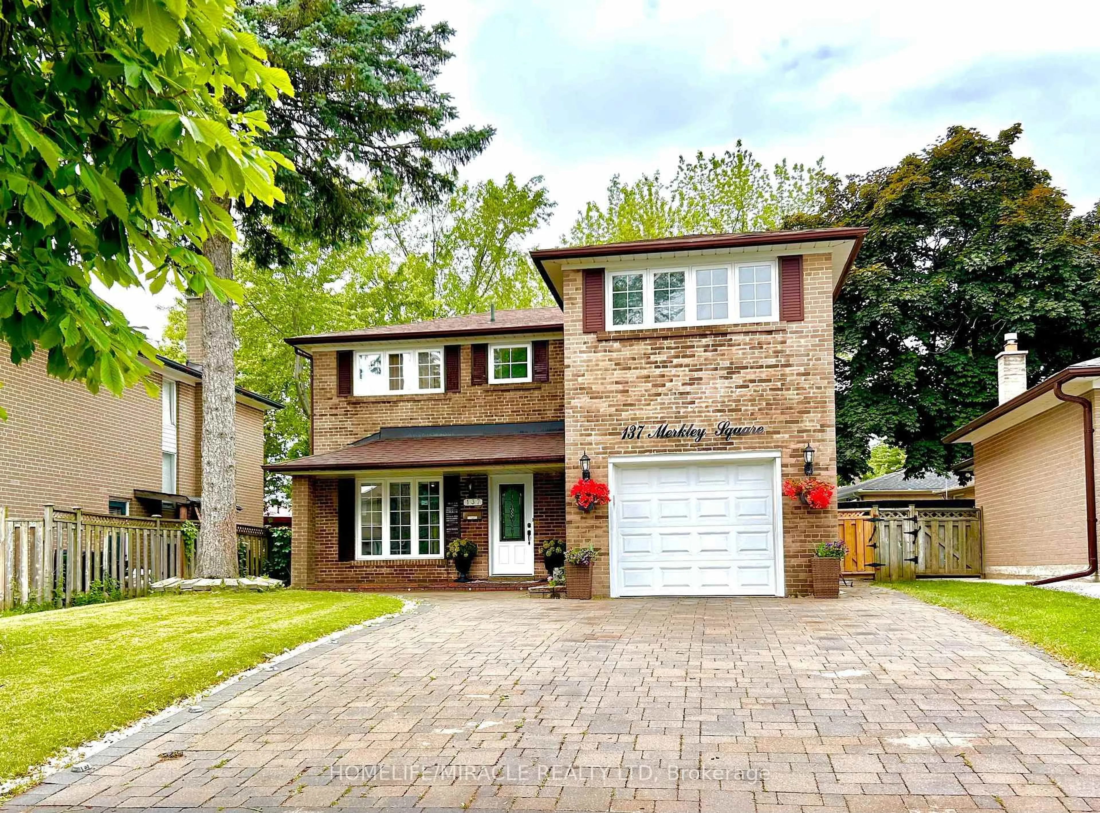 Home with brick exterior material, street for 137 Merkley Sq, Toronto Ontario M1G 2Y5
