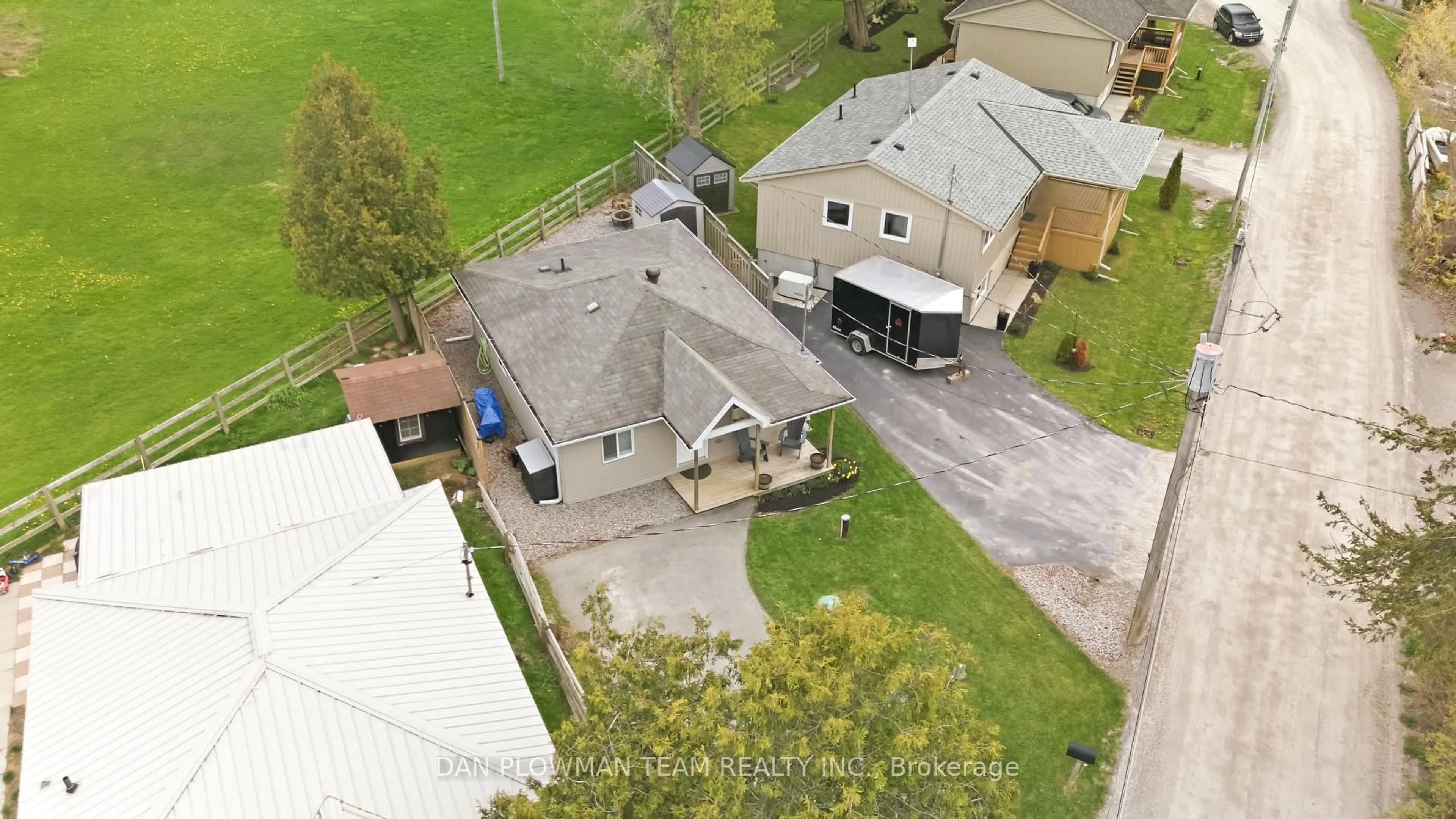 A pic from outside/outdoor area/front of a property/back of a property/a pic from drone, unknown for 513 View Lake Rd, Scugog Ontario L0B 1K0