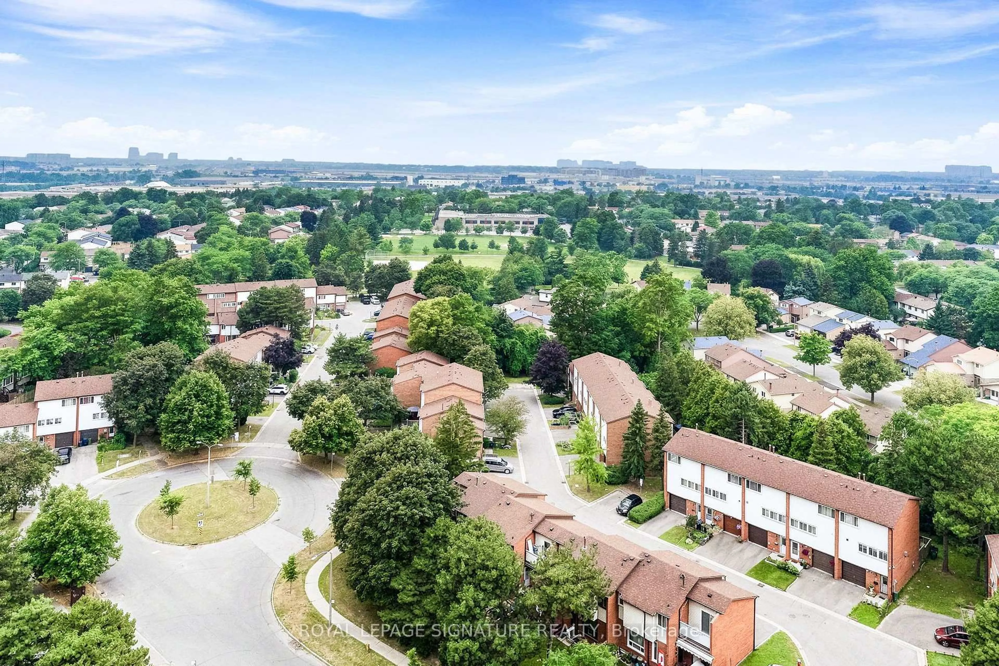 A pic from outside/outdoor area/front of a property/back of a property/a pic from drone, city buildings view from balcony for 100 Wingarden Crt #1807, Toronto Ontario M1B 2P4