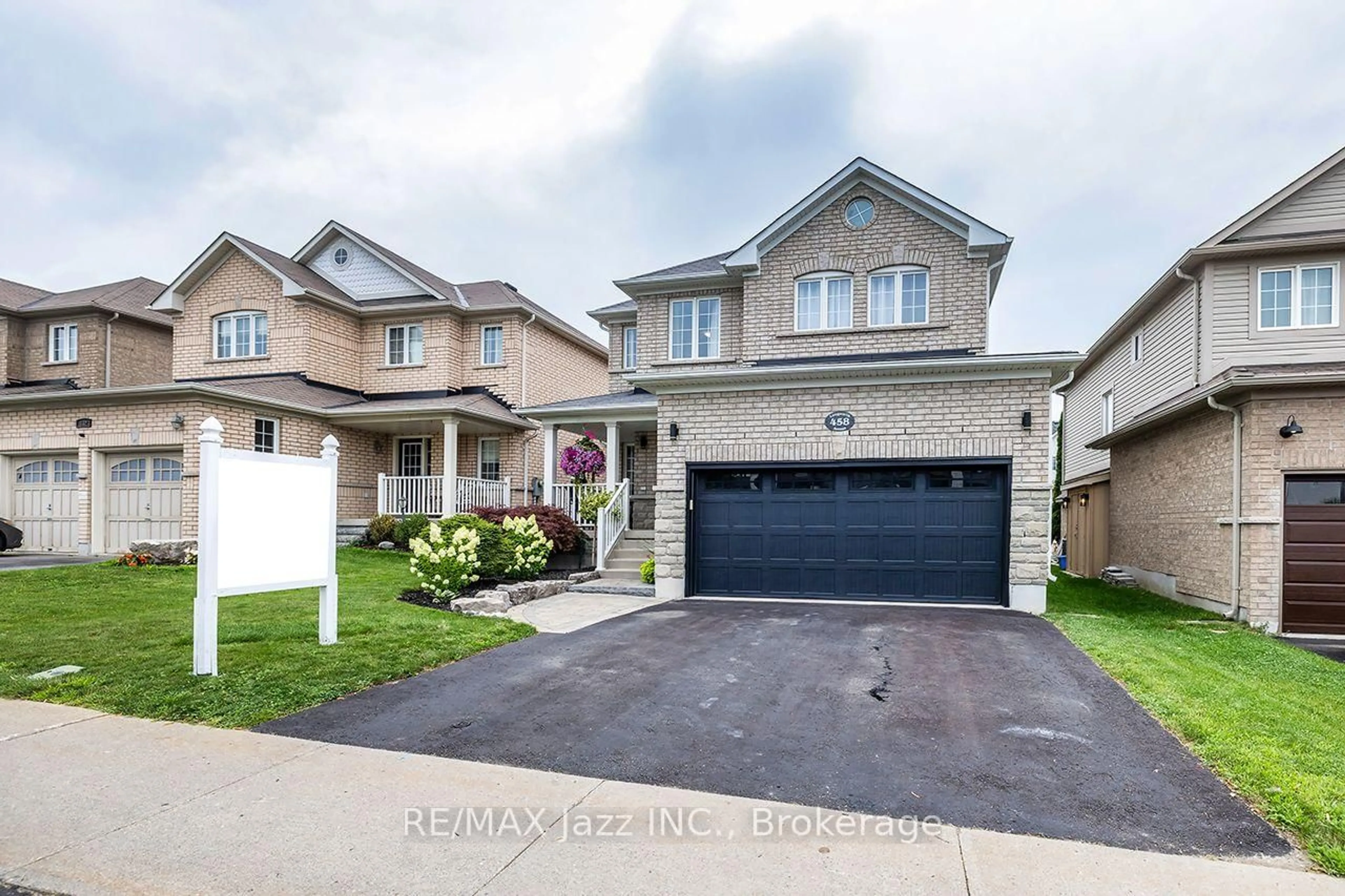 Home with brick exterior material, street for 458 Longworth Ave, Clarington Ontario L1C 0E1