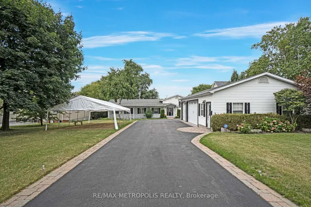 1872 Appleview Rd, Pickering 2