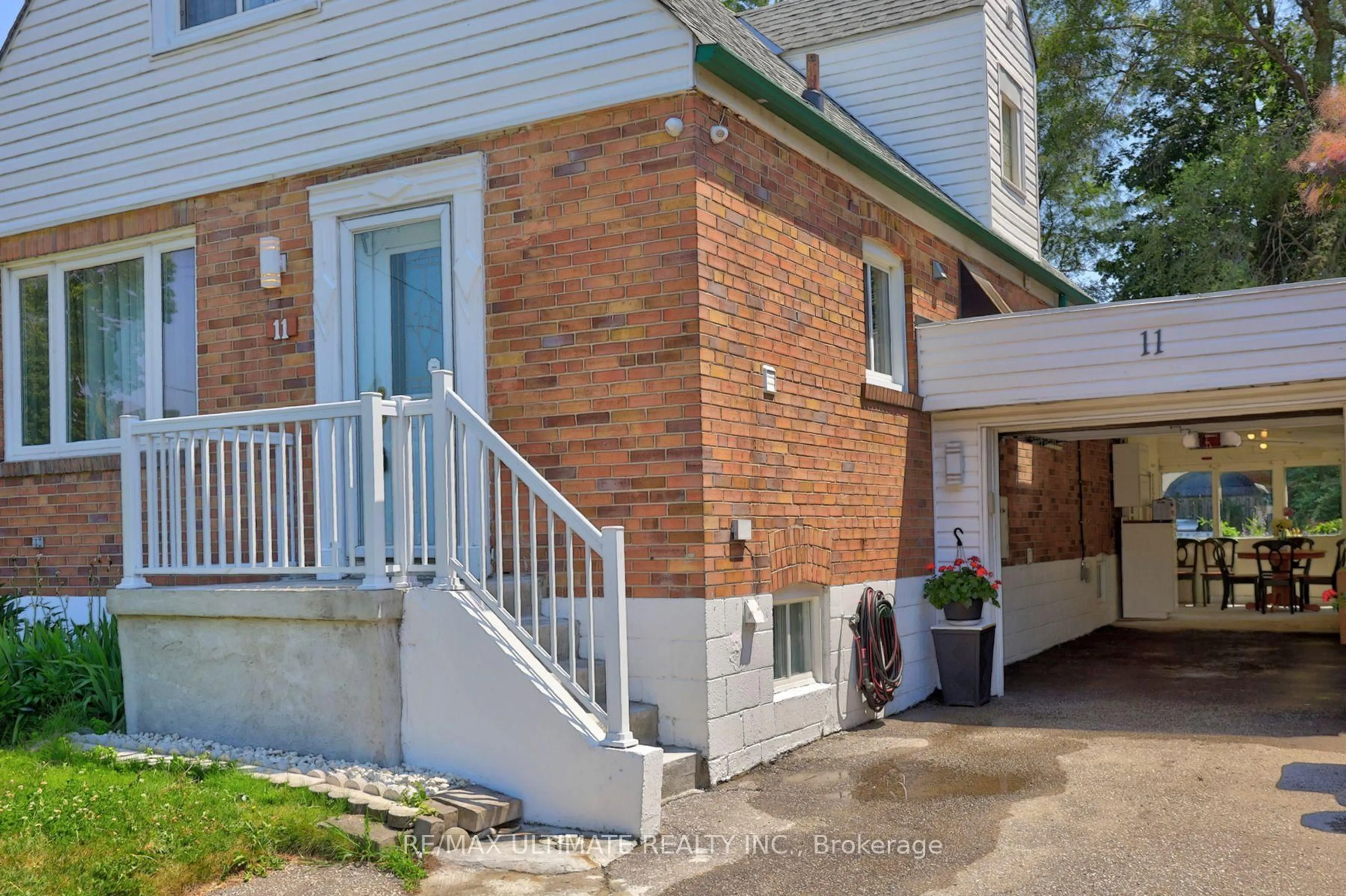 Patio, street for 11 Midholm Dr, Toronto Ontario M1K 3A9