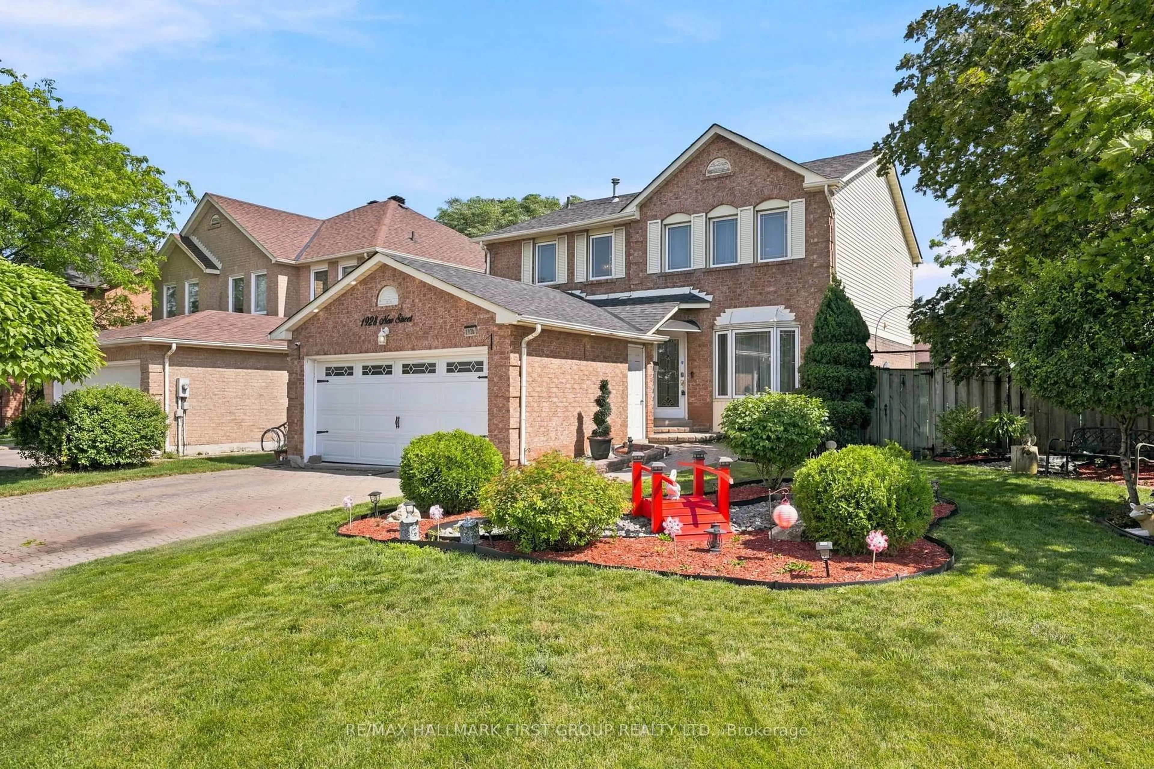 Home with brick exterior material, street for 1928 New St, Pickering Ontario L1V 3W9