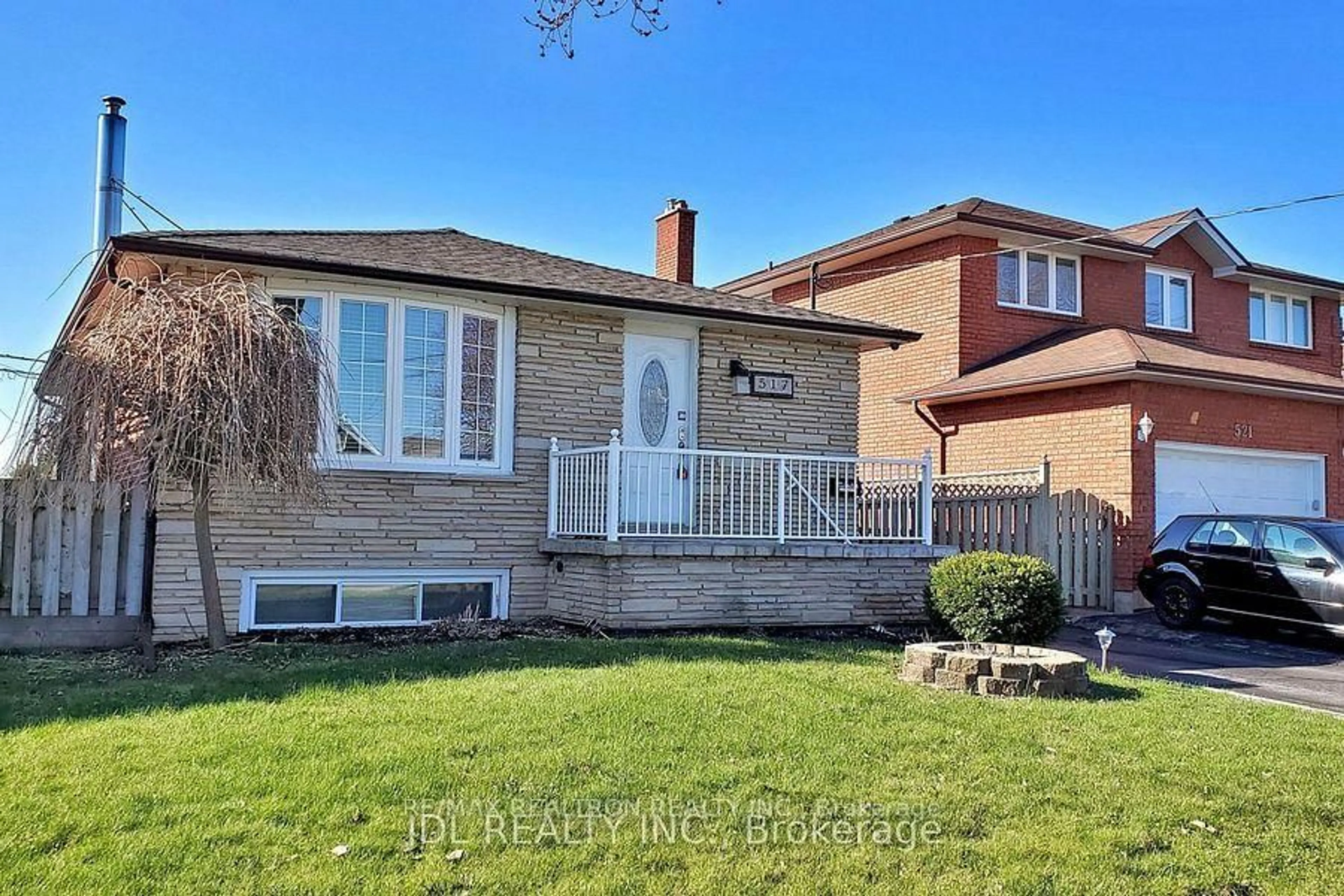 Home with brick exterior material, street for 517 Fairleigh Ave, Oshawa Ontario L1J 2W7