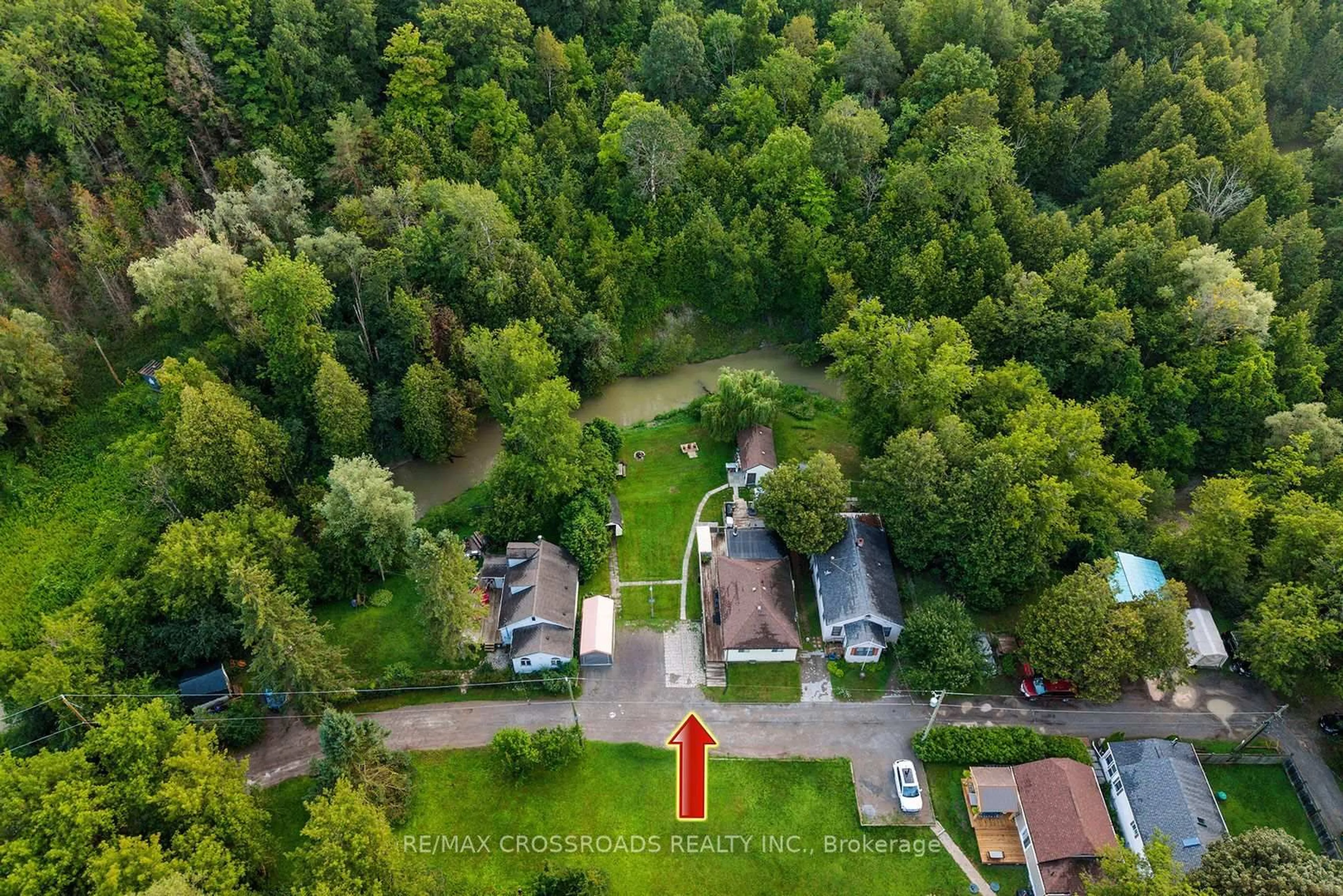 A pic from outside/outdoor area/front of a property/back of a property/a pic from drone, forest/trees view for 368 Cedar Valley Blvd, Oshawa Ontario L1G 3W3