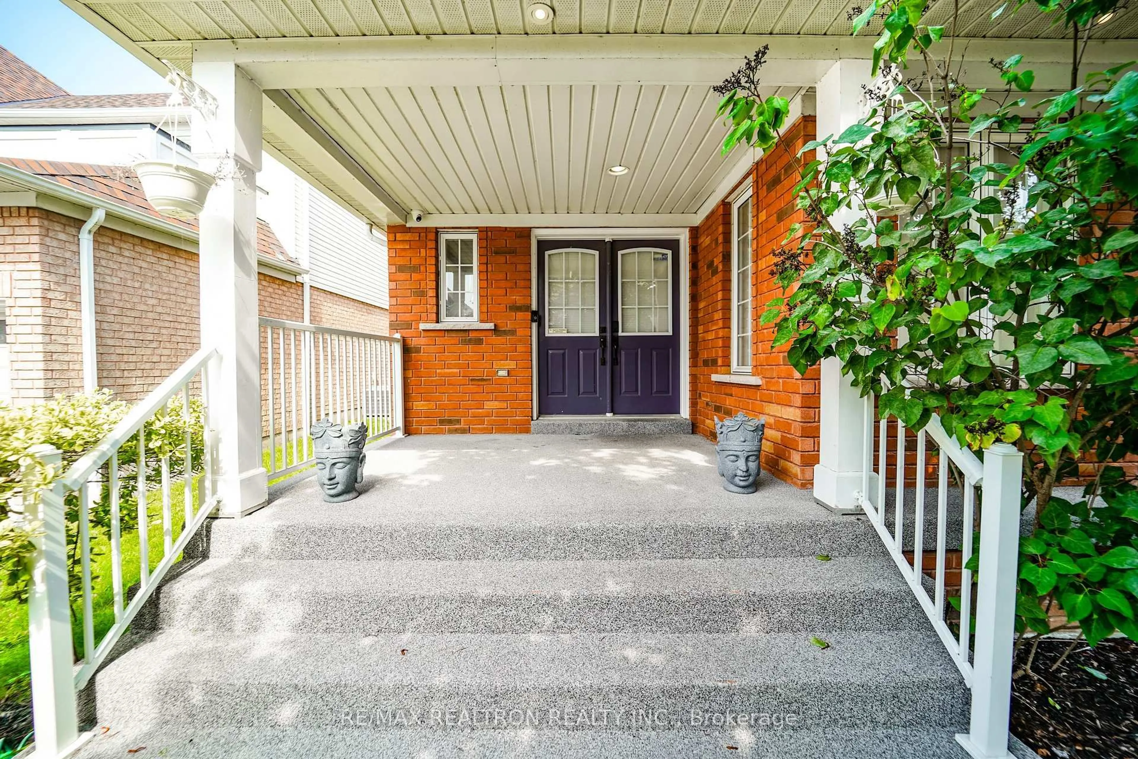 Unknown for 96 Hoile Dr, Ajax Ontario L1Z 1N4