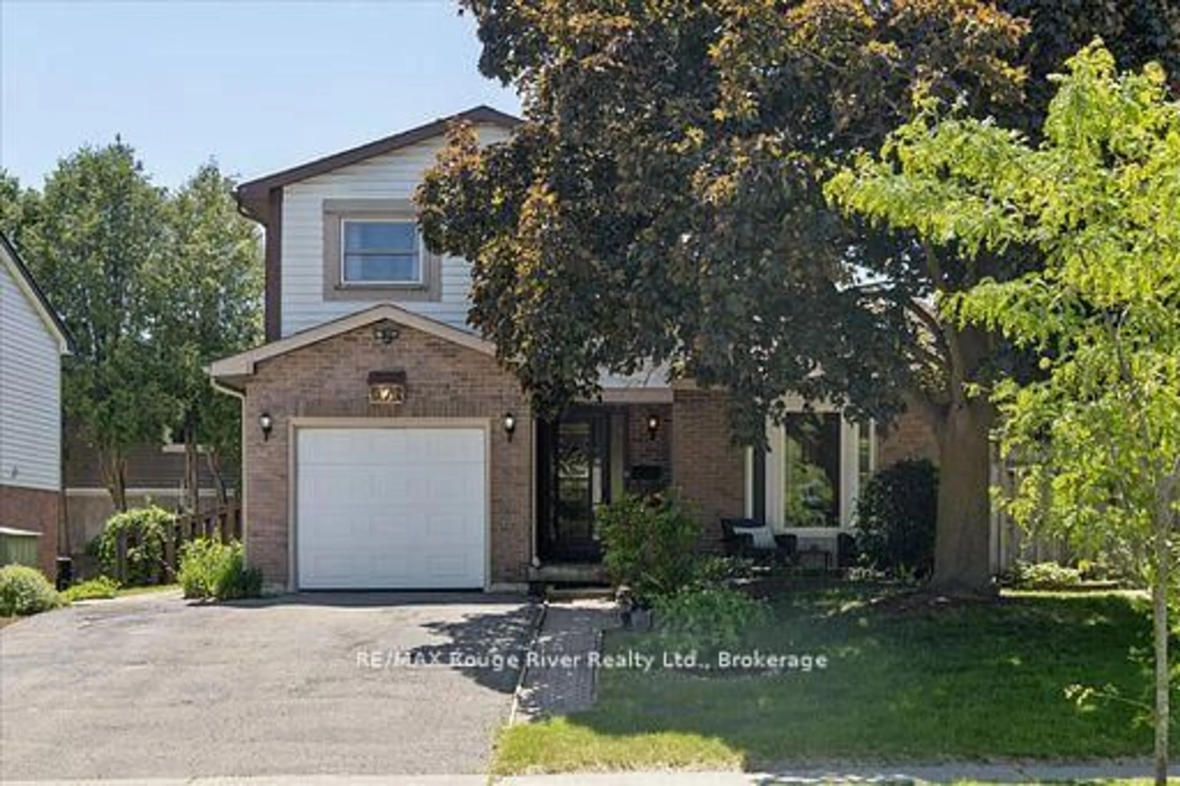 Home with brick exterior material, street for 671 Greenbriar Dr, Oshawa Ontario L1G 7J5