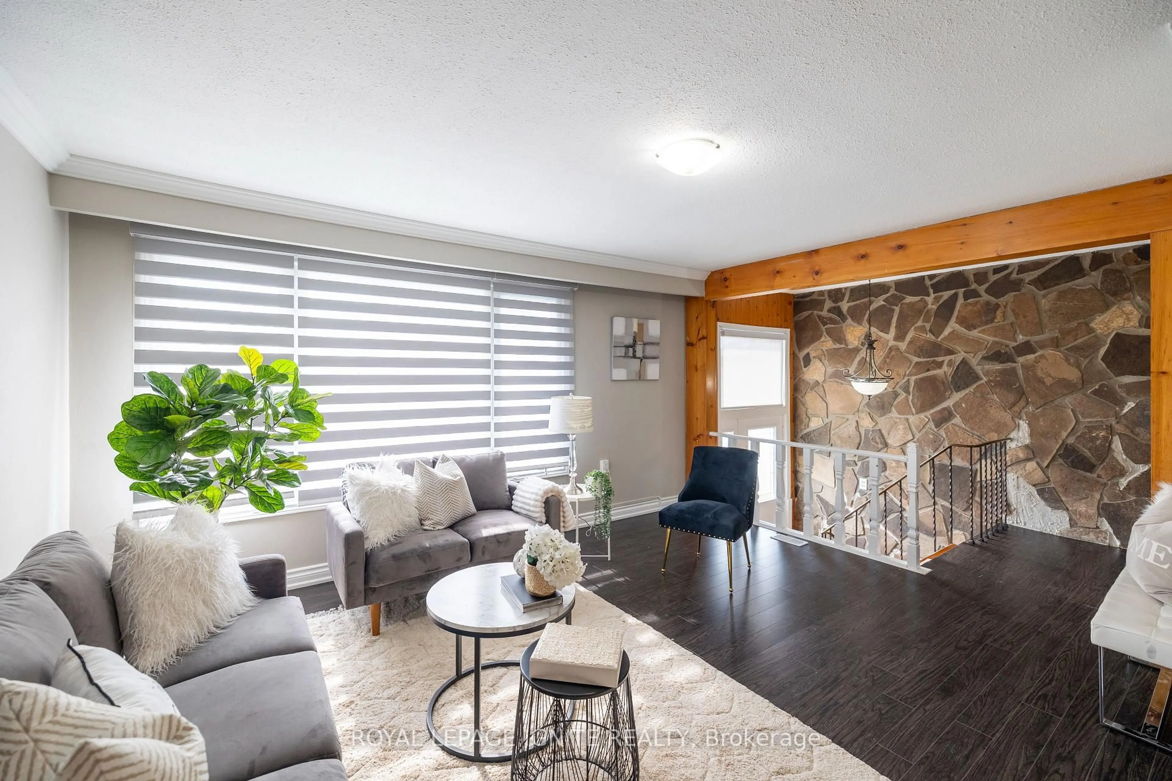 Living room with furniture, wood/laminate floor for 803 Fairview Ave, Pickering Ontario L1W 1M7