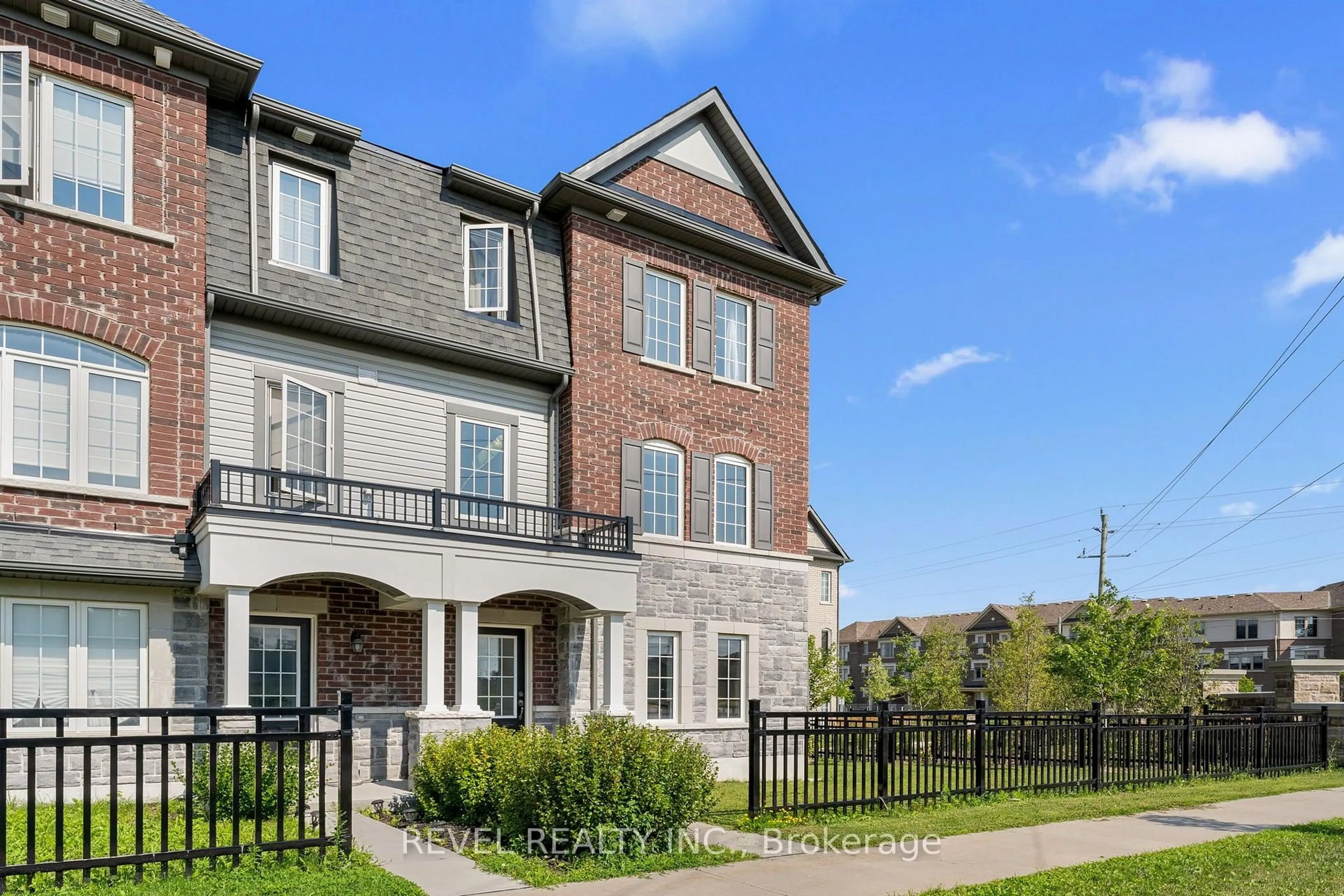 Home with brick exterior material, street for 61 Honey Crisp Lane, Clarington Ontario L1C 3K2