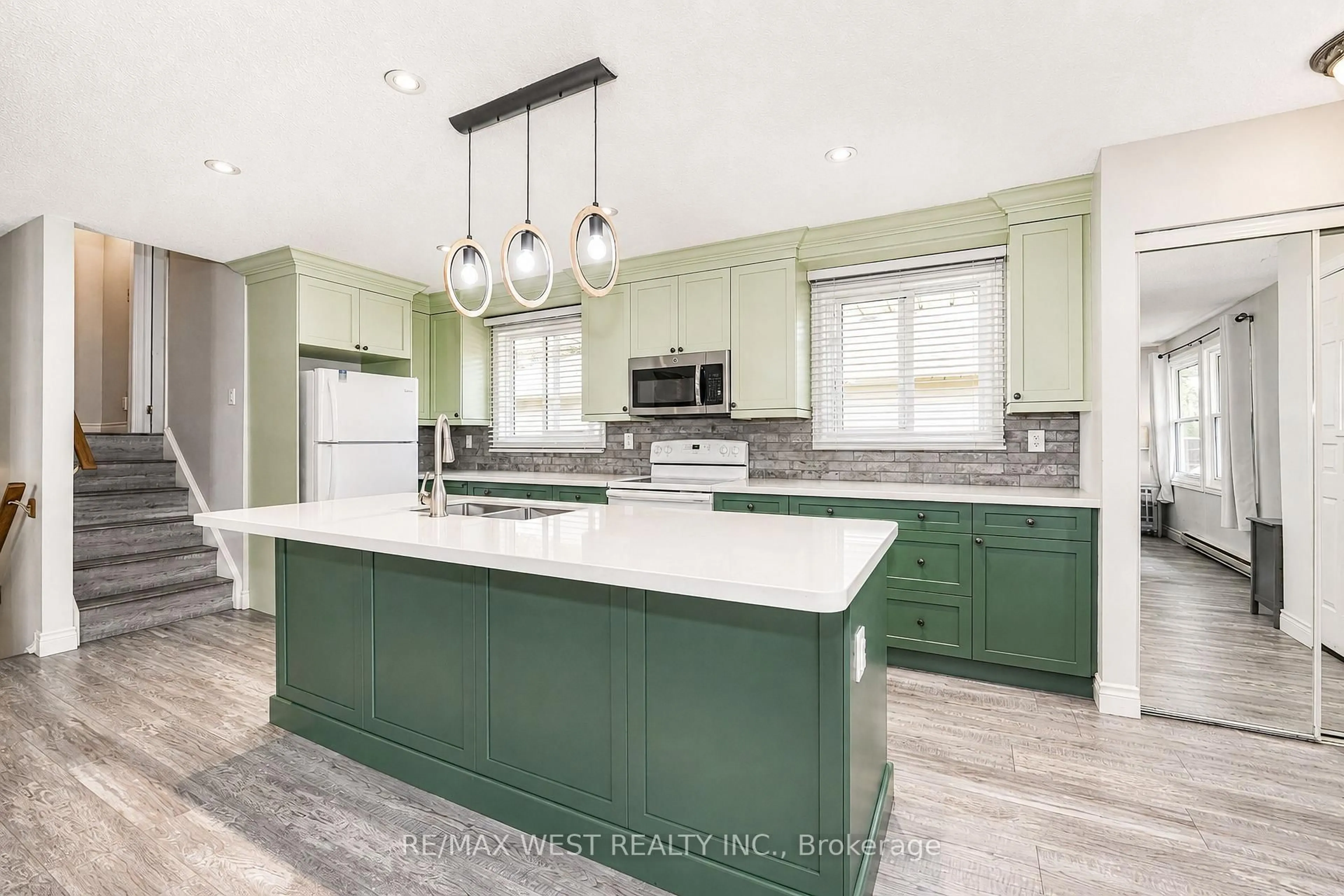 Open concept kitchen, ceramic/tile floor for 570 Annandale St, Oshawa Ontario L1H 7S7
