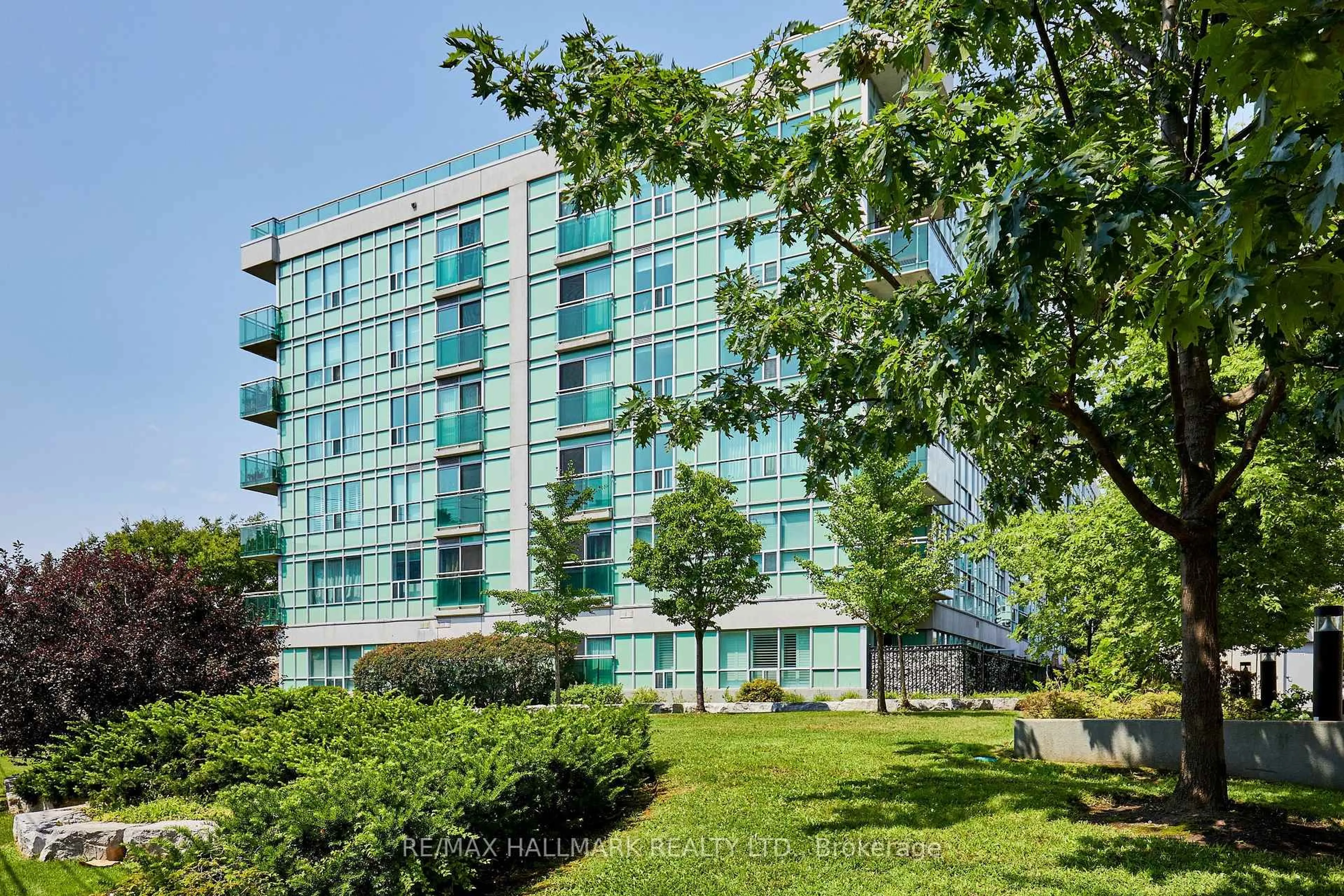 Unknown for 60 Fairfax Cres #Penthouse 702, Toronto Ontario M1L 0E1