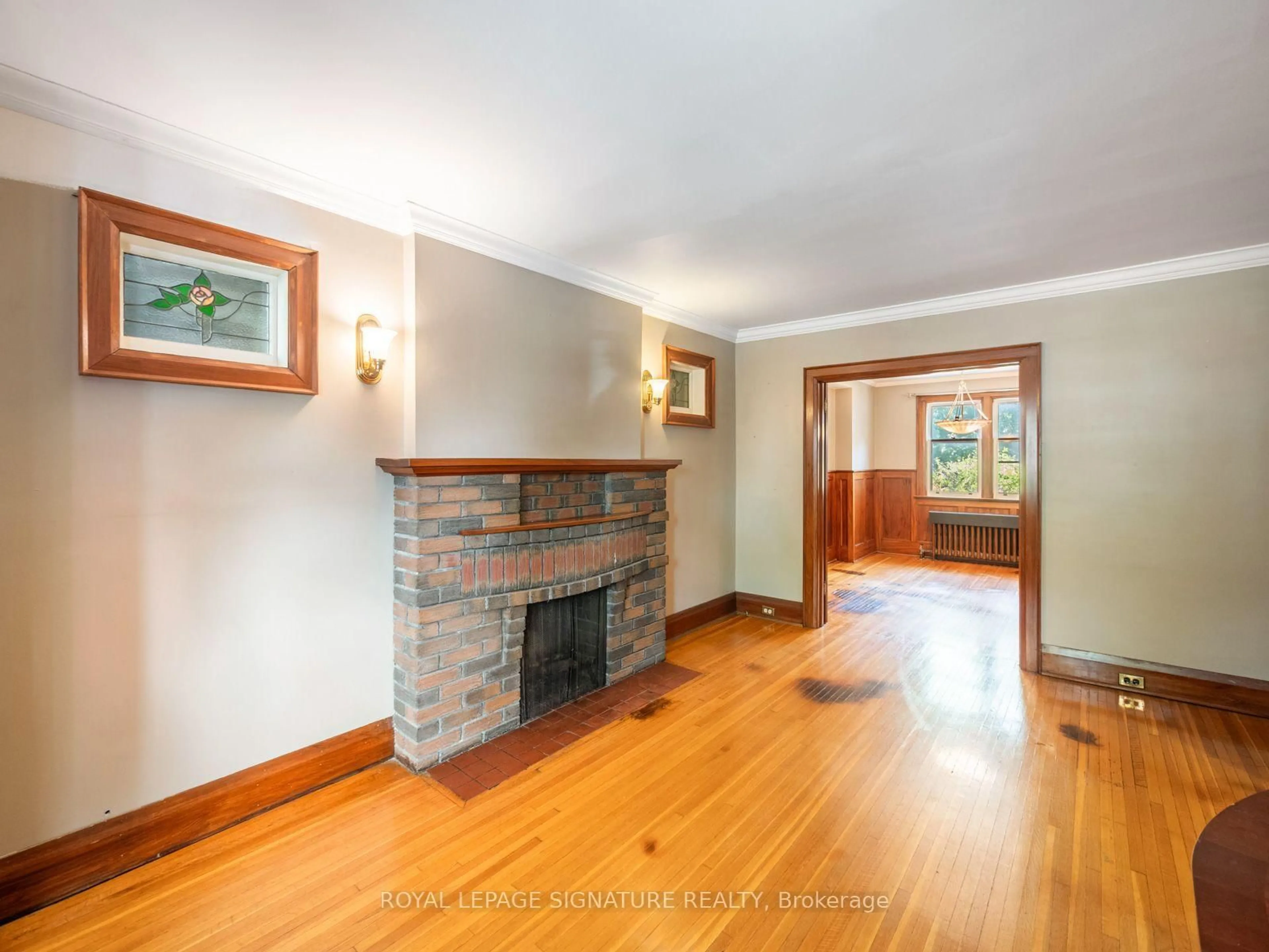 Unknown for 511 Donlands Ave, Toronto Ontario M4J 3S4