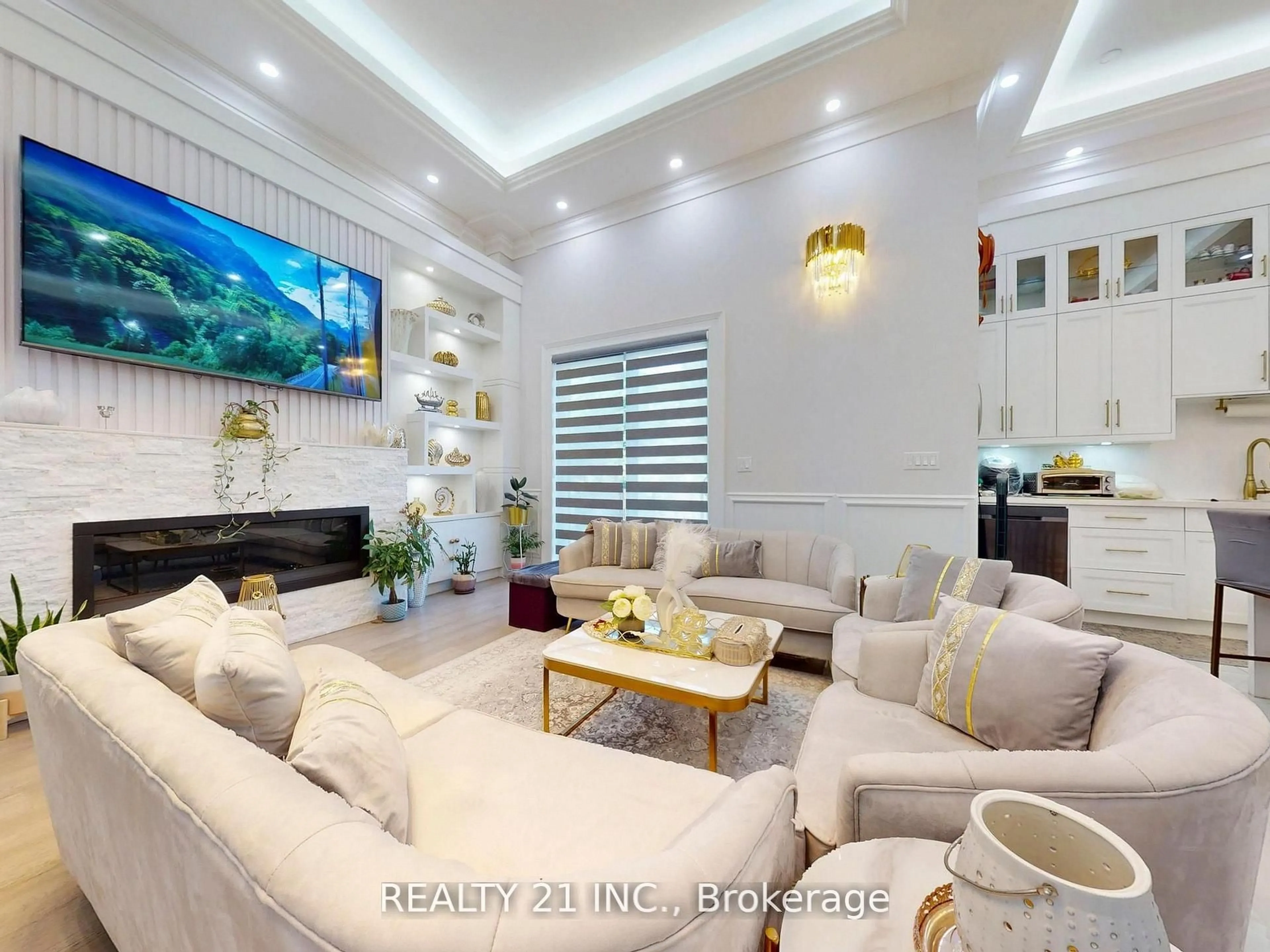 Living room with furniture, unknown for 36 Craiglee Dr, Toronto Ontario M1N 2L8
