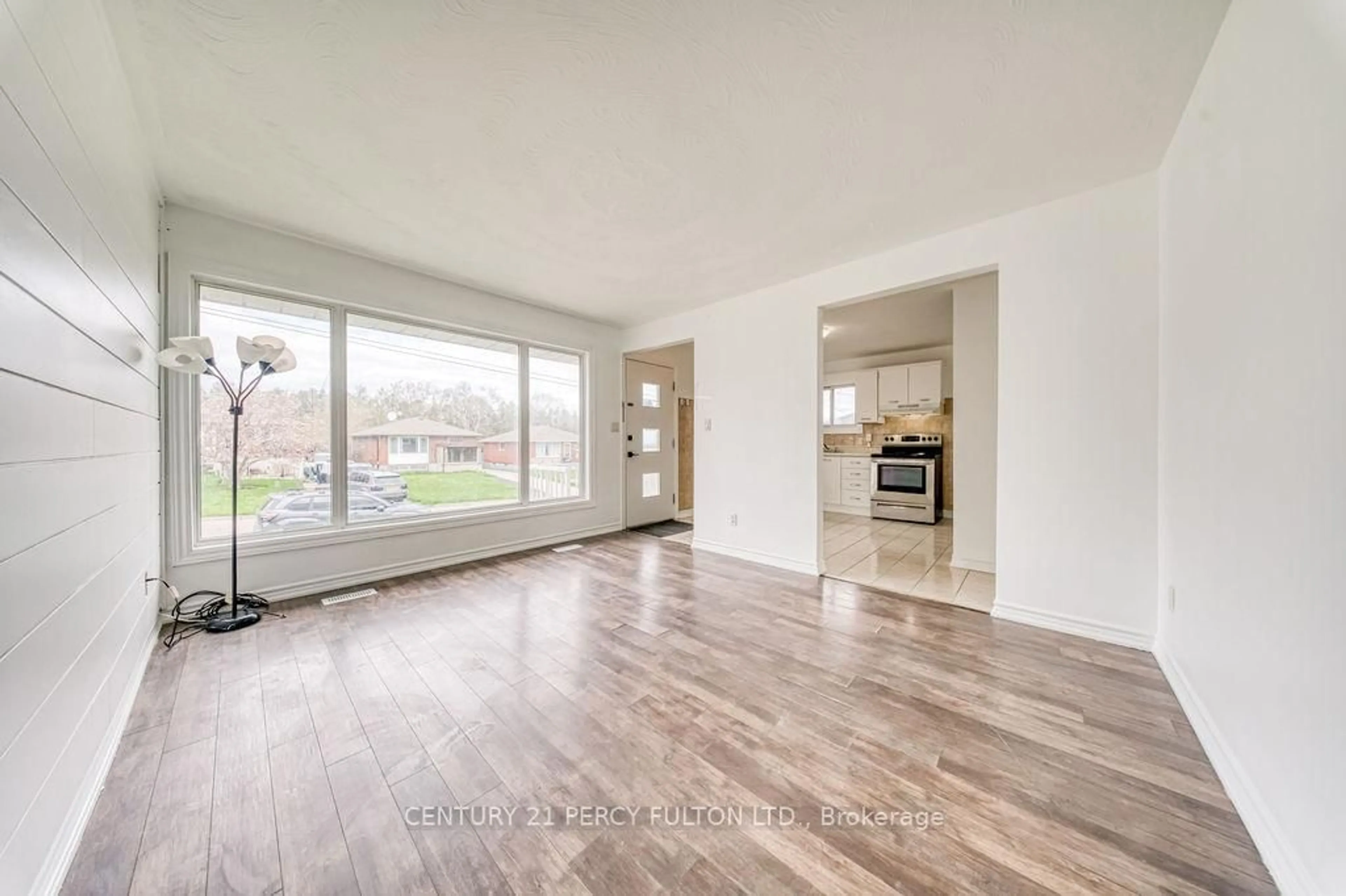 Unknown for 381 Conant St, Oshawa Ontario L1H 3S8