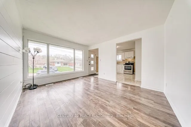 381 Conant St, Oshawa 4