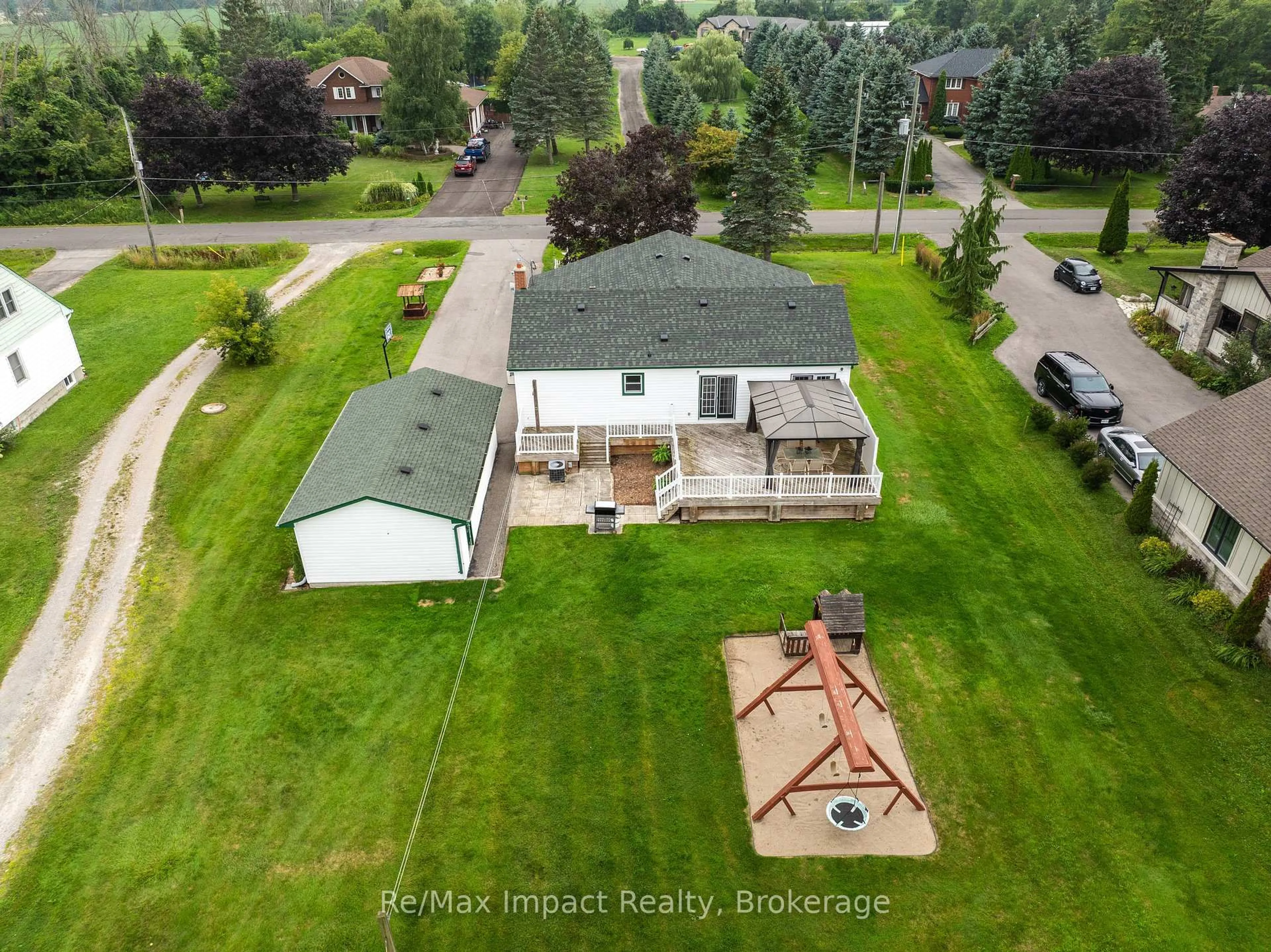 A pic from outside/outdoor area/front of a property/back of a property/a pic from drone, unknown for 2347 Hancock Rd, Clarington Ontario L1E 2M3
