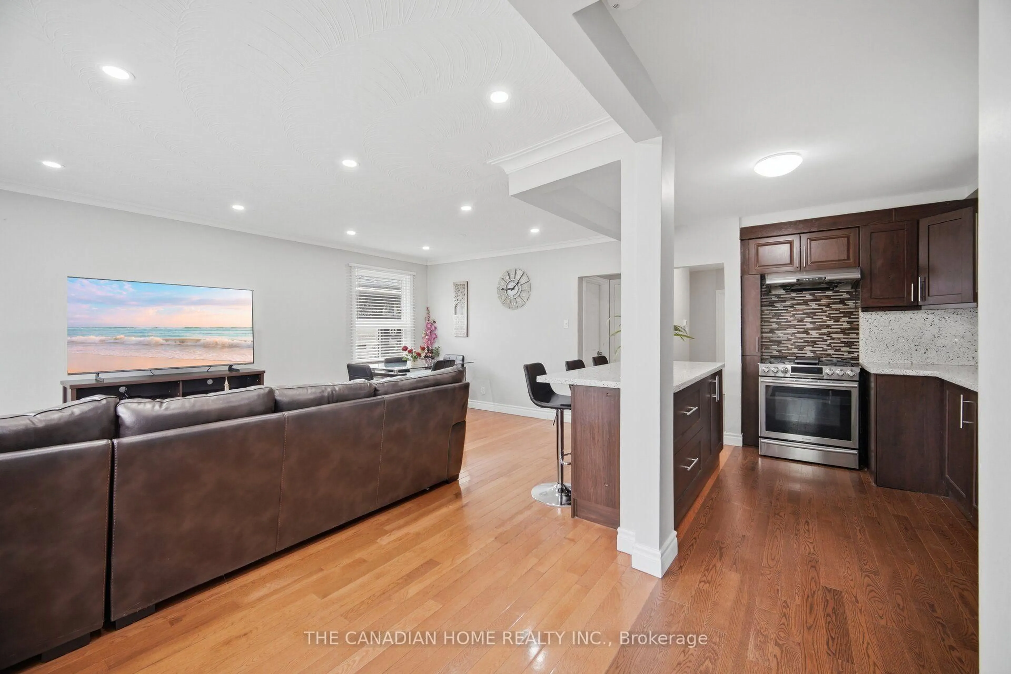Open concept kitchen, unknown for 802 Brimorton Dr, Toronto Ontario M1G 2S9
