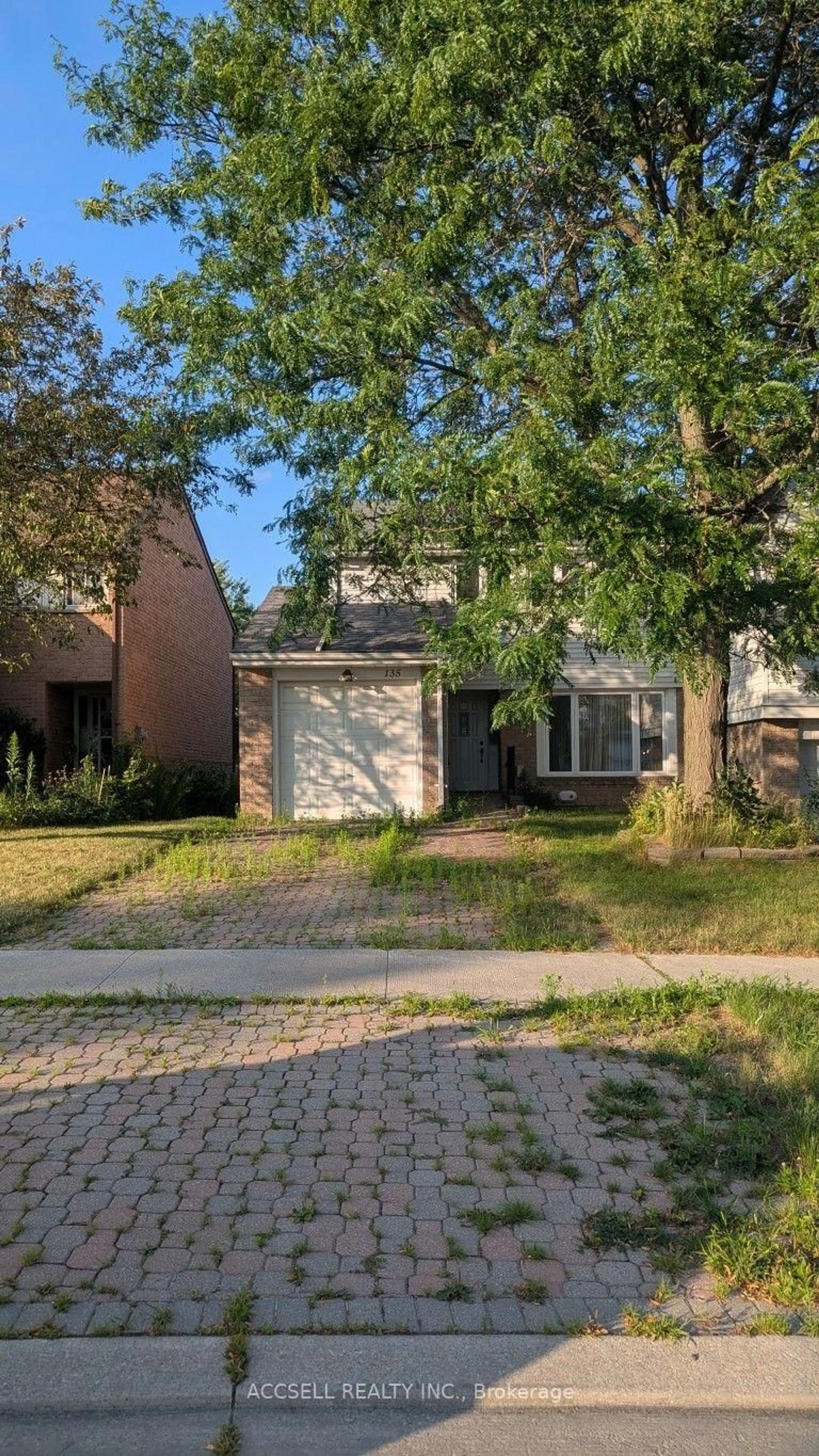 Home with brick exterior material, street for 135 Placentia Blvd, Toronto Ontario M1S 4G8
